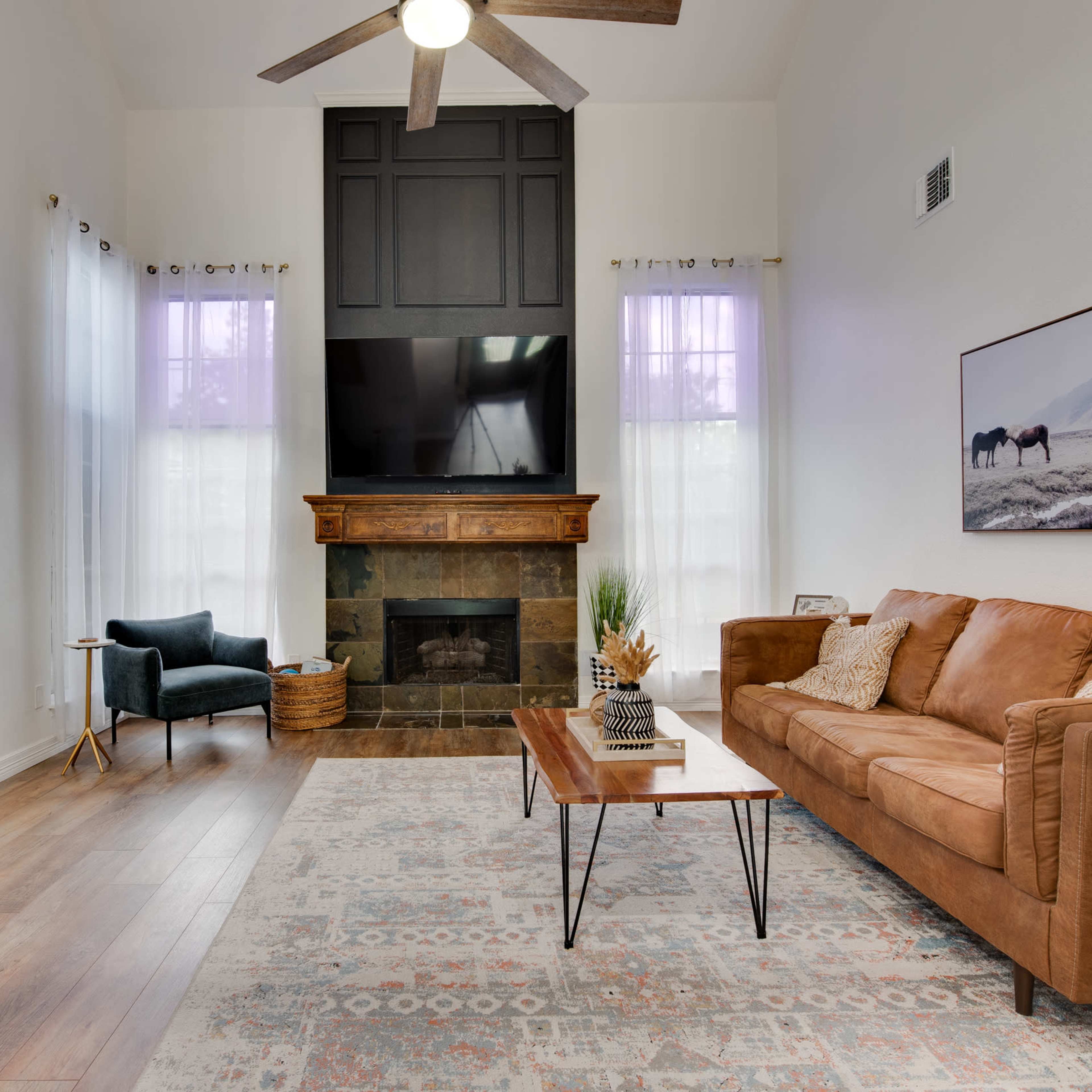 Stylish Poolside Home w/ Game Room + Open Layout Image in Oaks Of Devonshire, Spring, TX