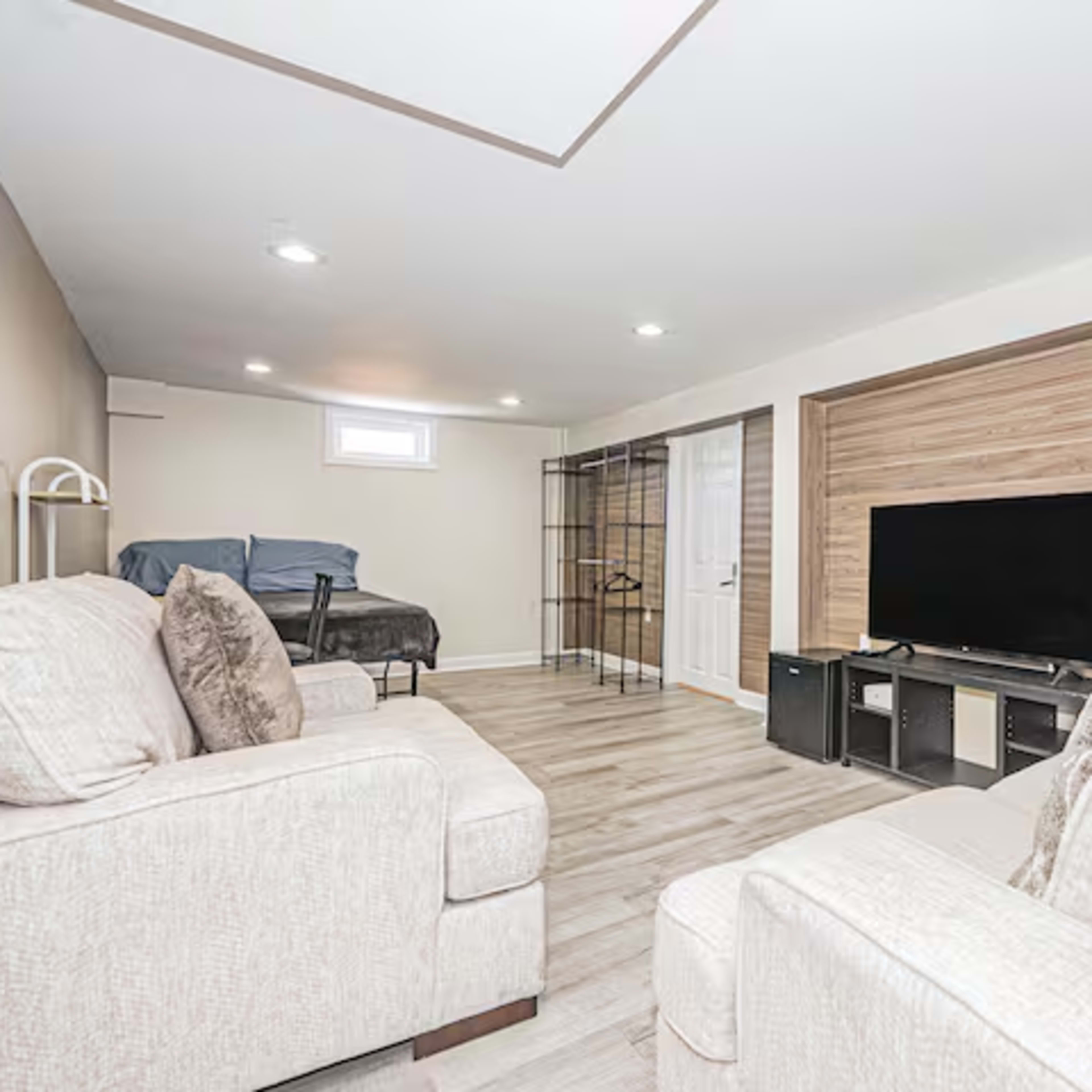 Relax and Recharge in a Cozy Basement Studio Space Image in Hillcrest Heights, Hillcrest Heights, MD