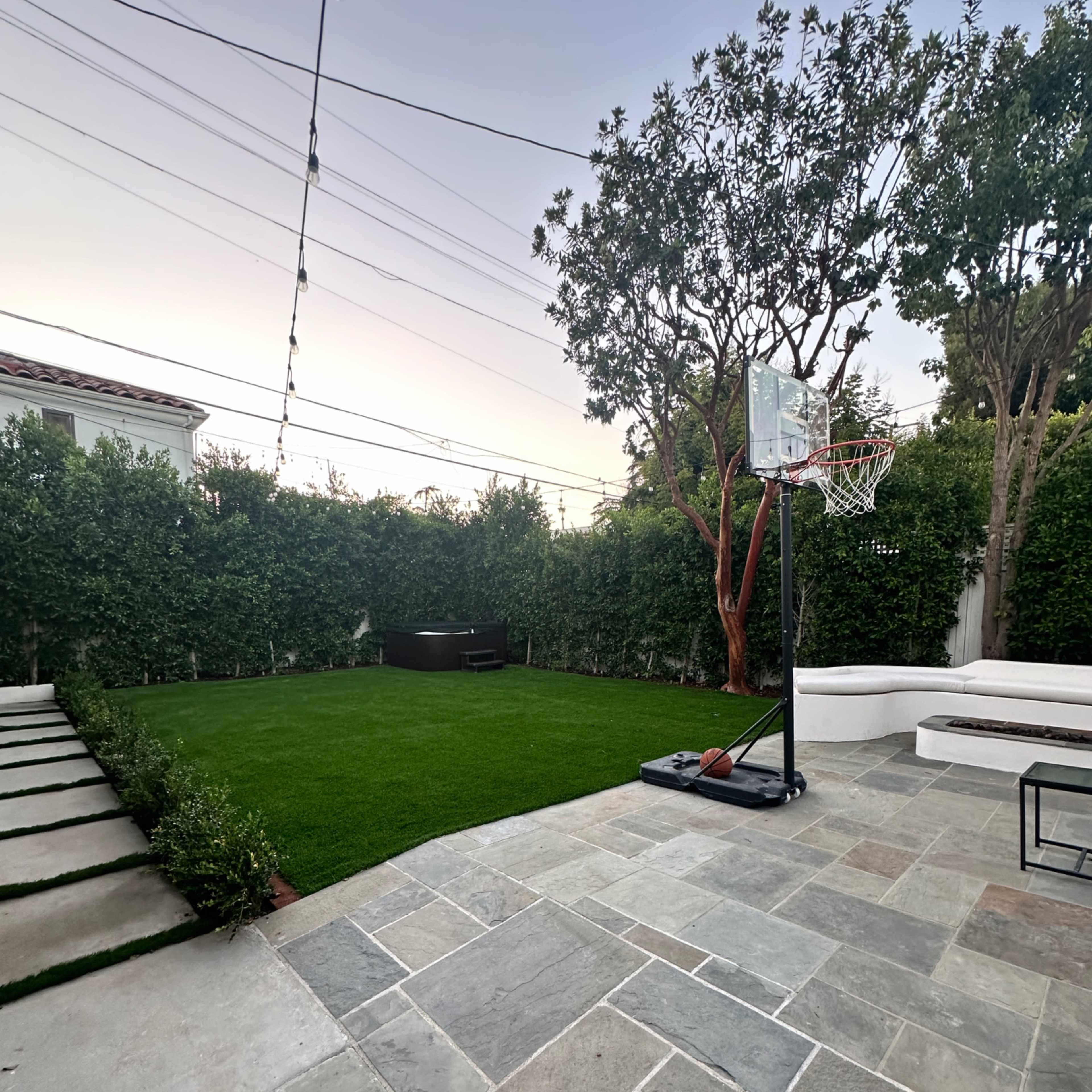 Bright Open Indoor and Outdoor Space Image in Beverly Grove, Los Angeles, CA