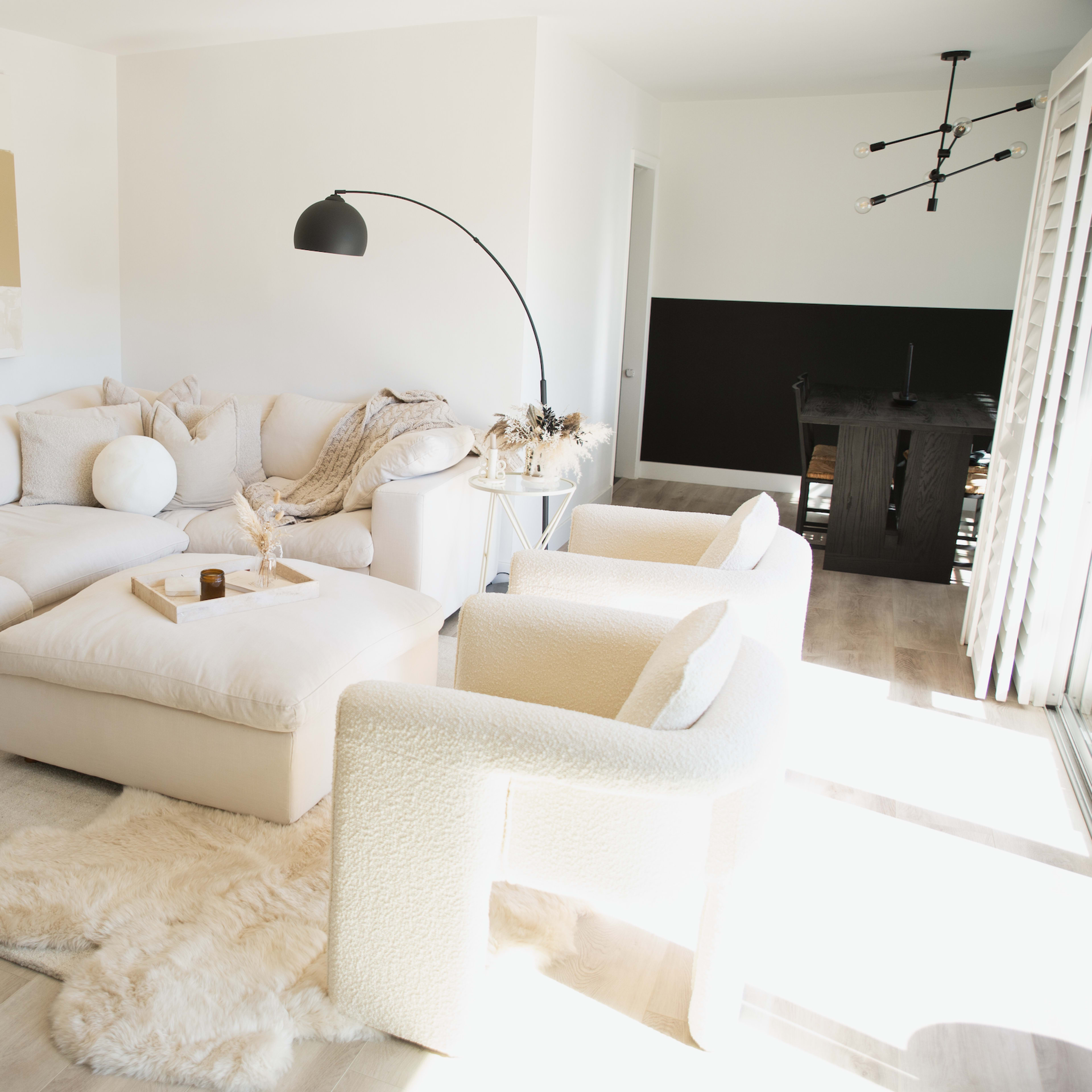 Light and Airy Modern Beach Town Condo in the Heart of Bird Rock, La Jolla Image in La Jolla, San Diego, CA