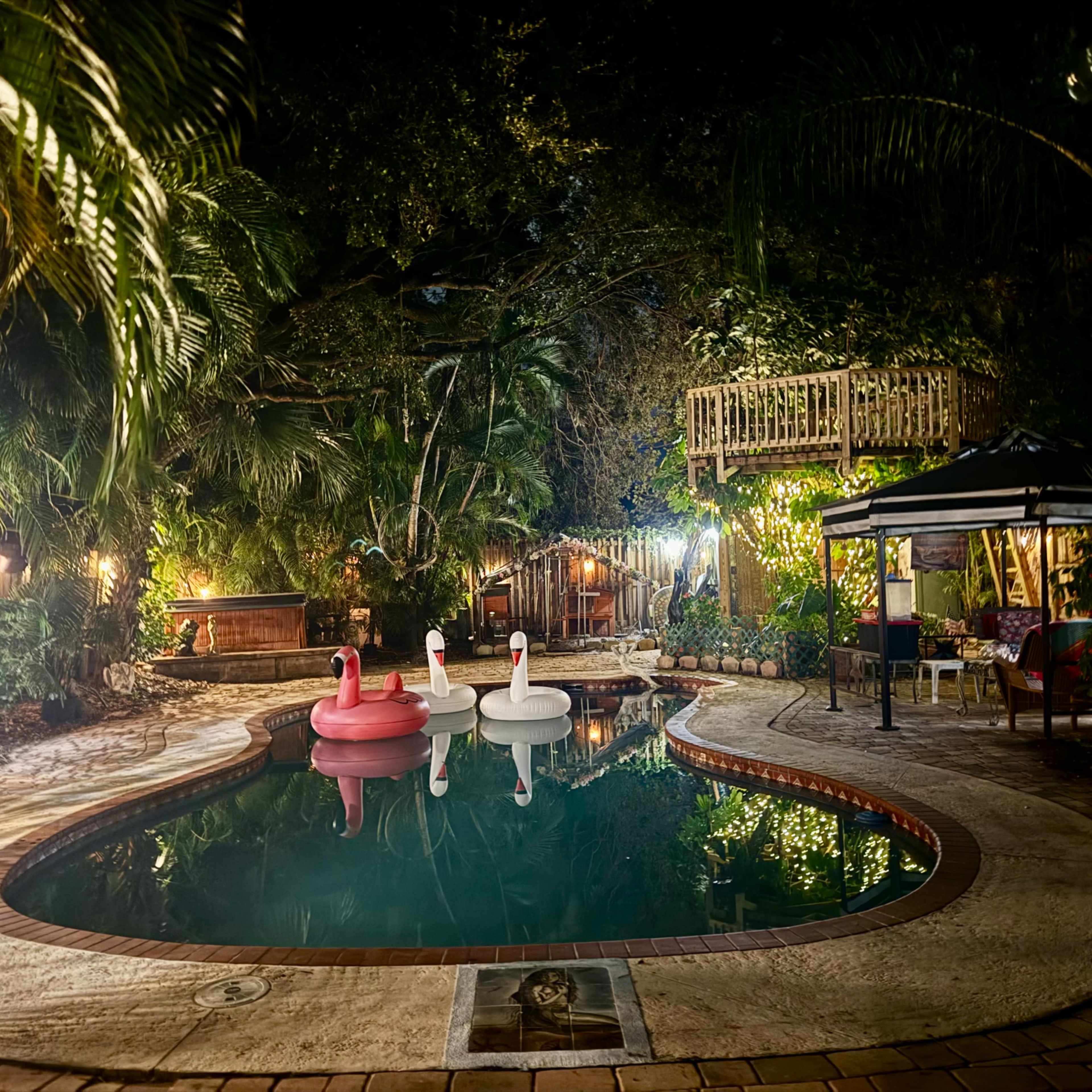 Mermaid Lounge Image in , Miami, FL