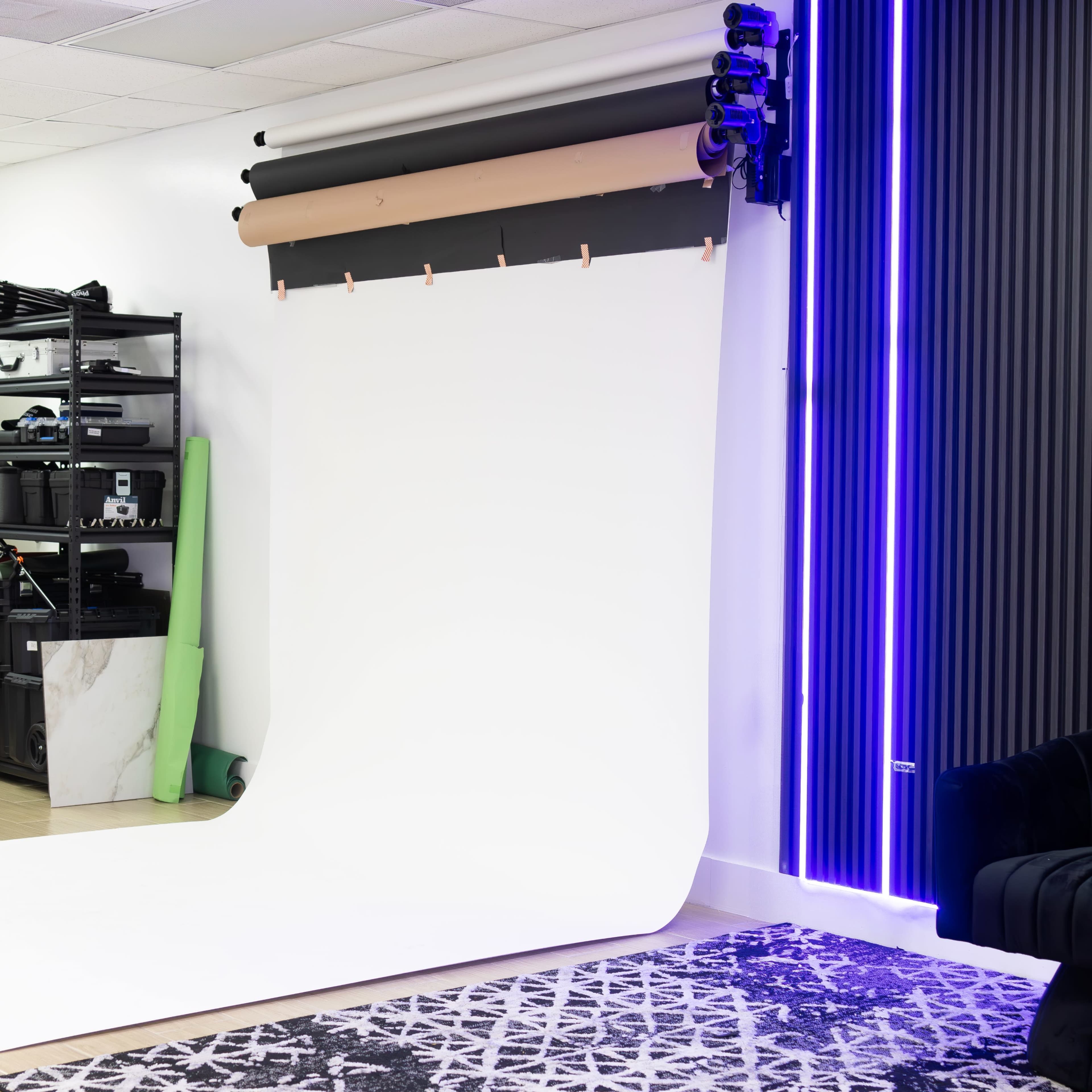 Dream House Studio Image in Palm Springs North, Hialeah, FL