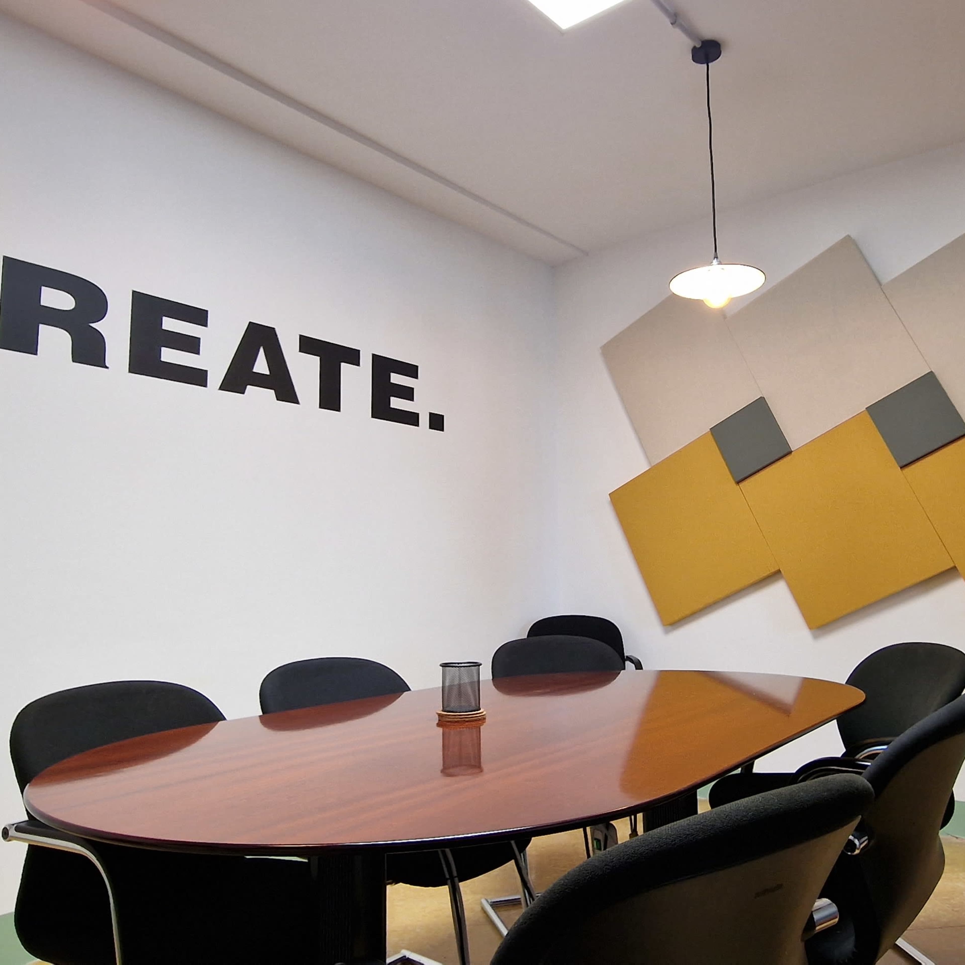 Sala de reuniones para hasta 6 personas con espacios comunes Imagen en , Gelida, CT