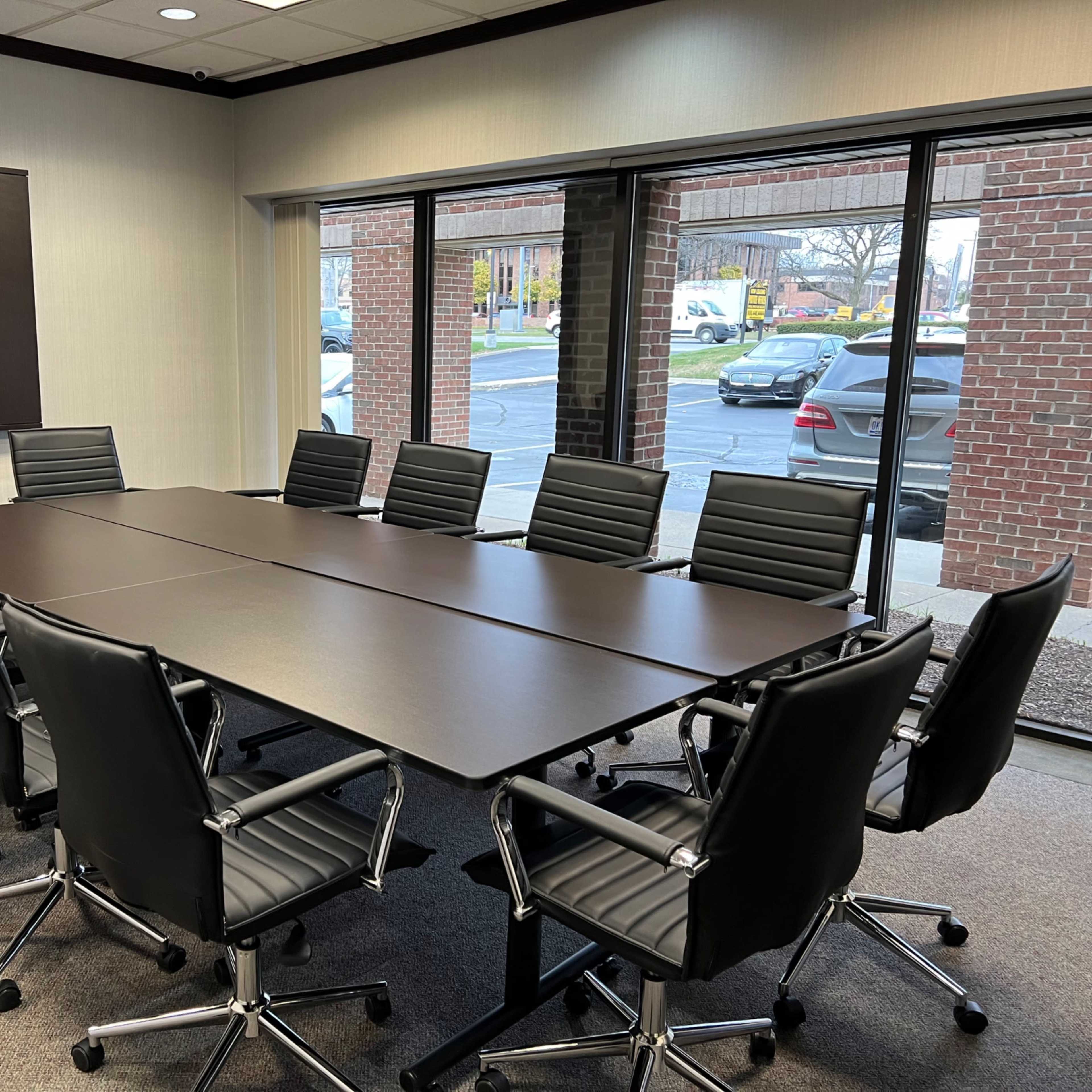 Windowed Executive Conference Room Image in Bloomfield Twp, Oakland County, MI