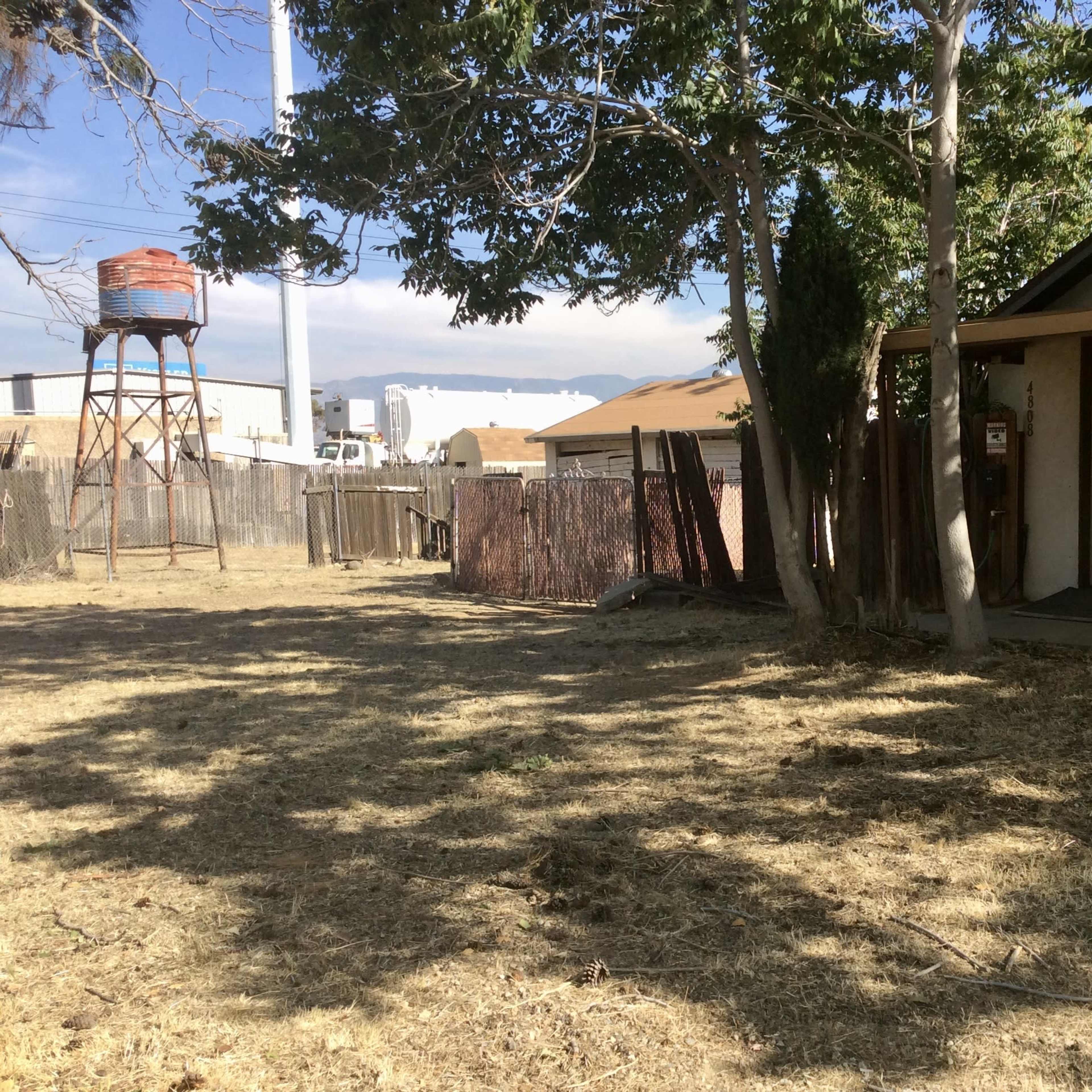 Rustic industrial desert home for filming, storage/base, or base of operations Image in Acton, Acton, CA