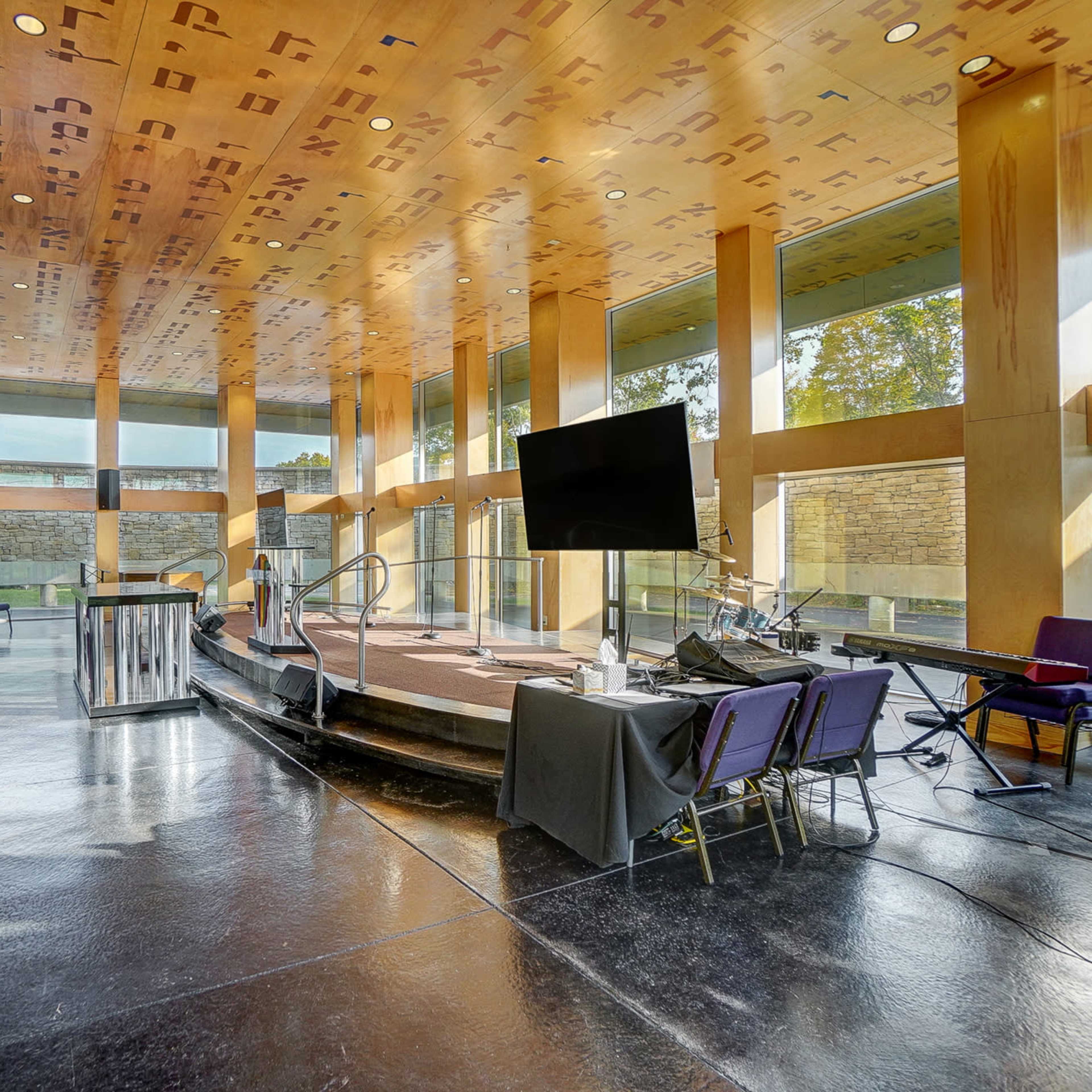 Kenwood Event Venue with office space and conference options Image in Sycamore Township, Cincinnati, OH