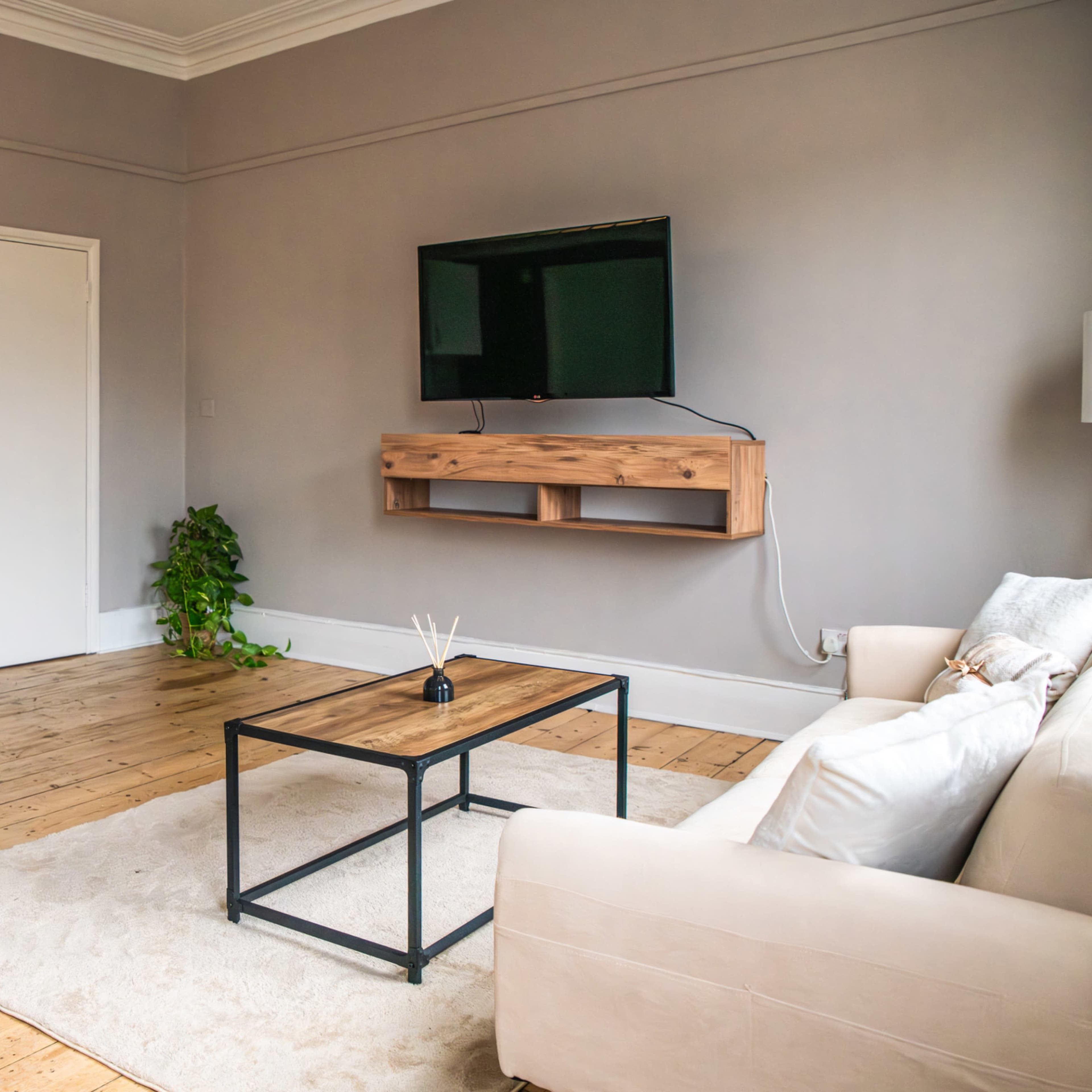 Vibe - A Modern Rustic Apartment Image in Islington, London, England