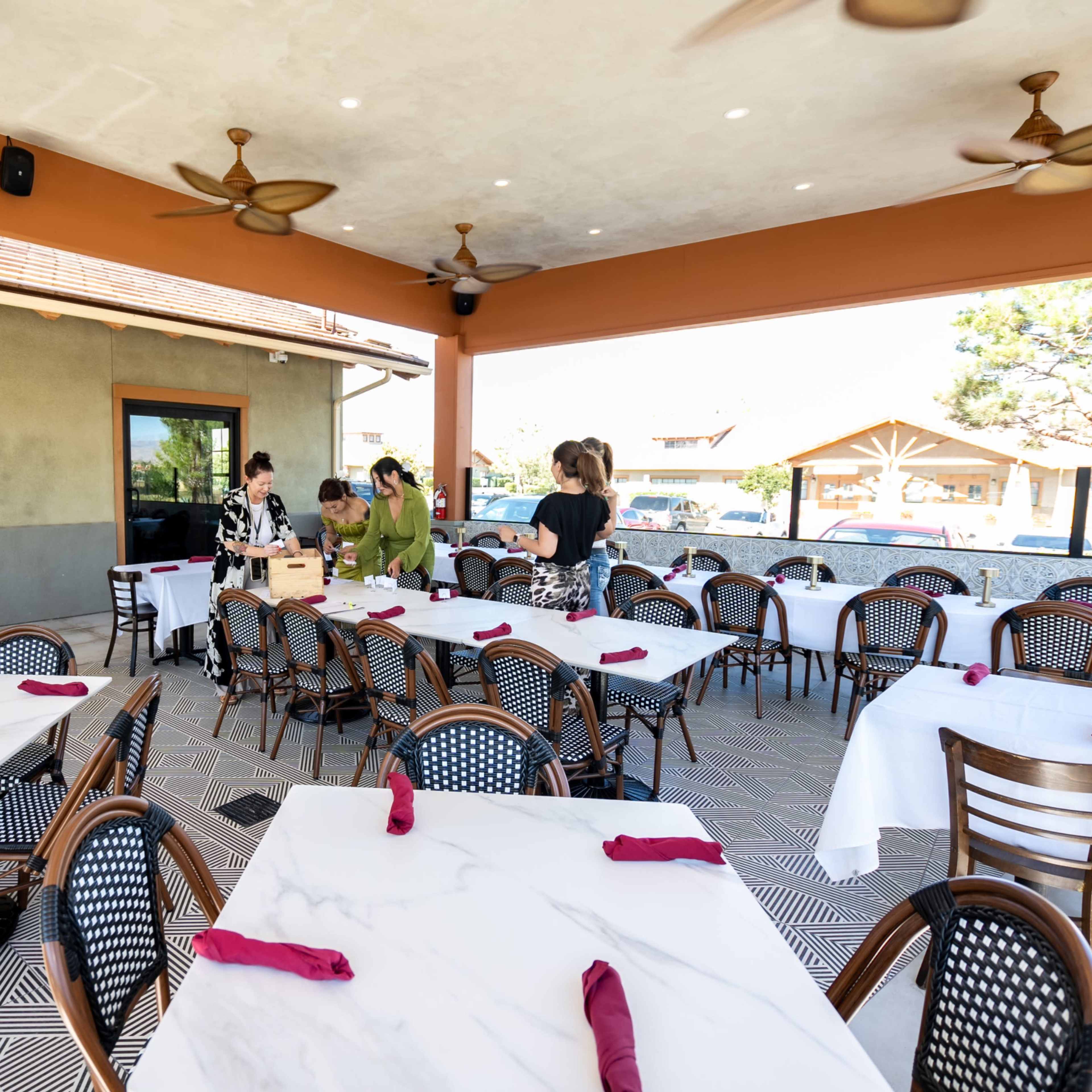 Secluded restaurant venue with beautiful dining room and patio Image in Palmdale, Palmdale, CA