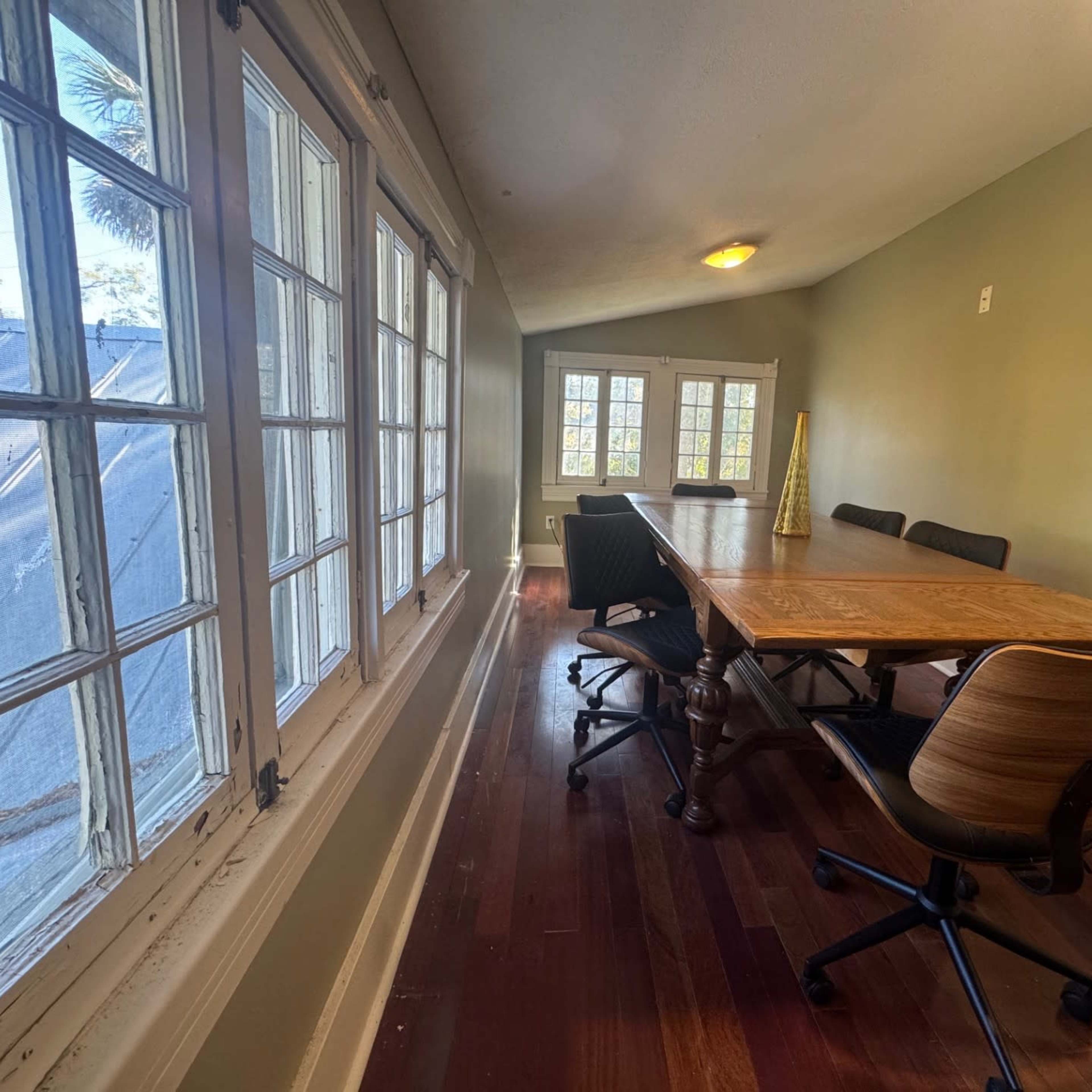 Cozy & Private Meeting Room for 6-8 Image in Longwood, Longwood, FL