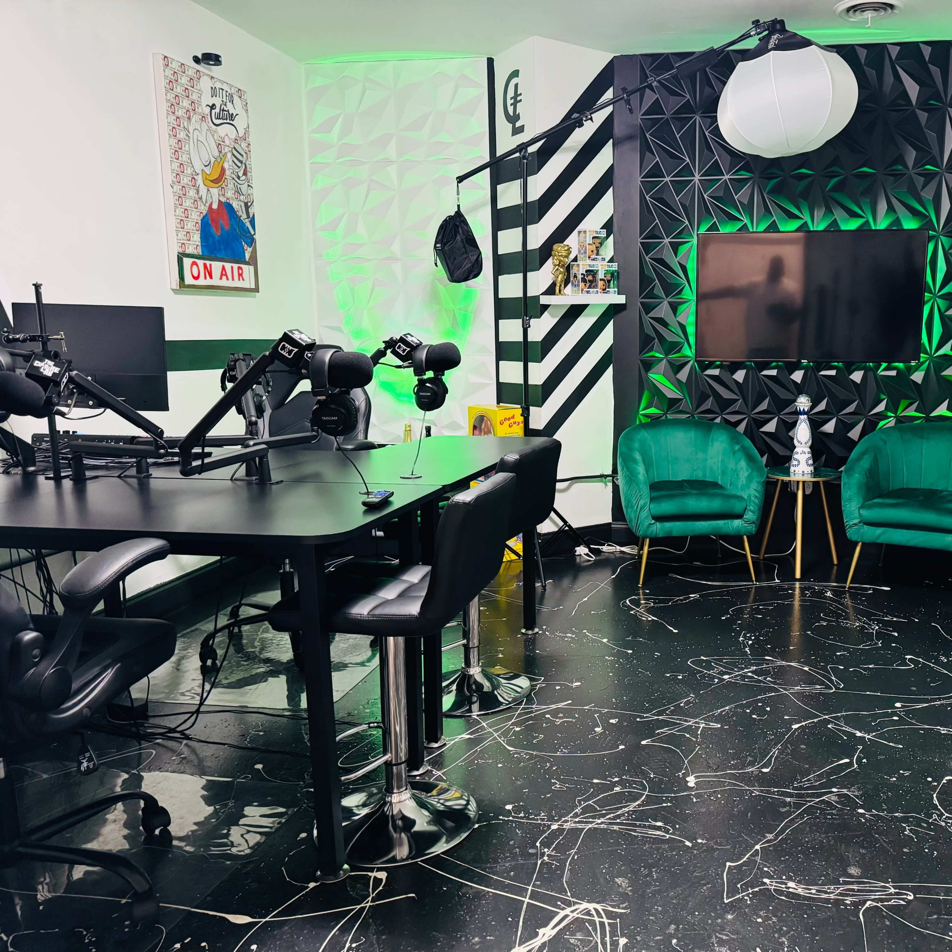 Atlanta Podcast Studio (Camera Included) Image in South Atlanta, Atlanta, GA