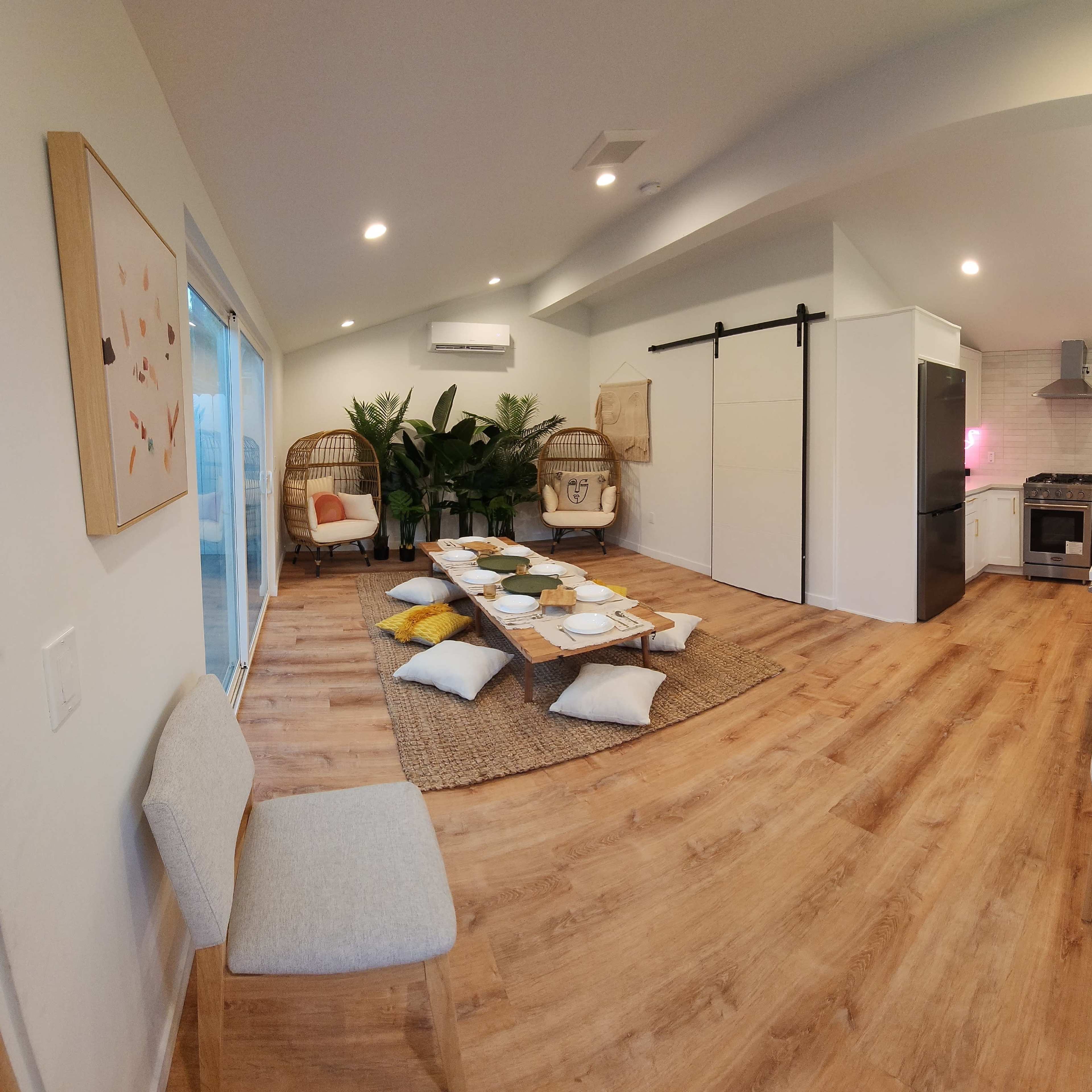 Gorgeous Micro Event Space! Image in Van Nuys, Los Angeles, CA