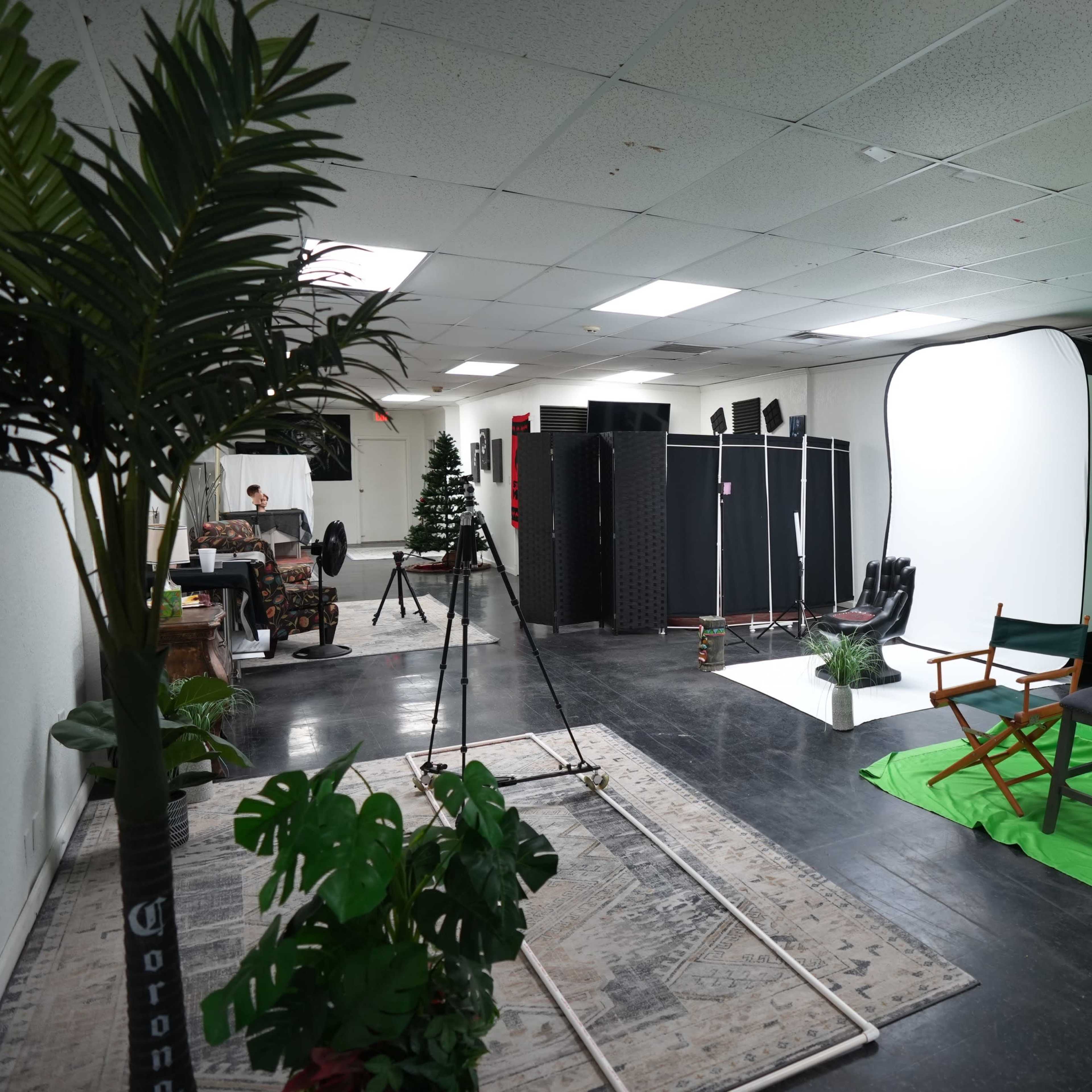 Photography Studio near Lake Hefner OKC Image in Northwest Oklahoma City, Oklahoma City, OK