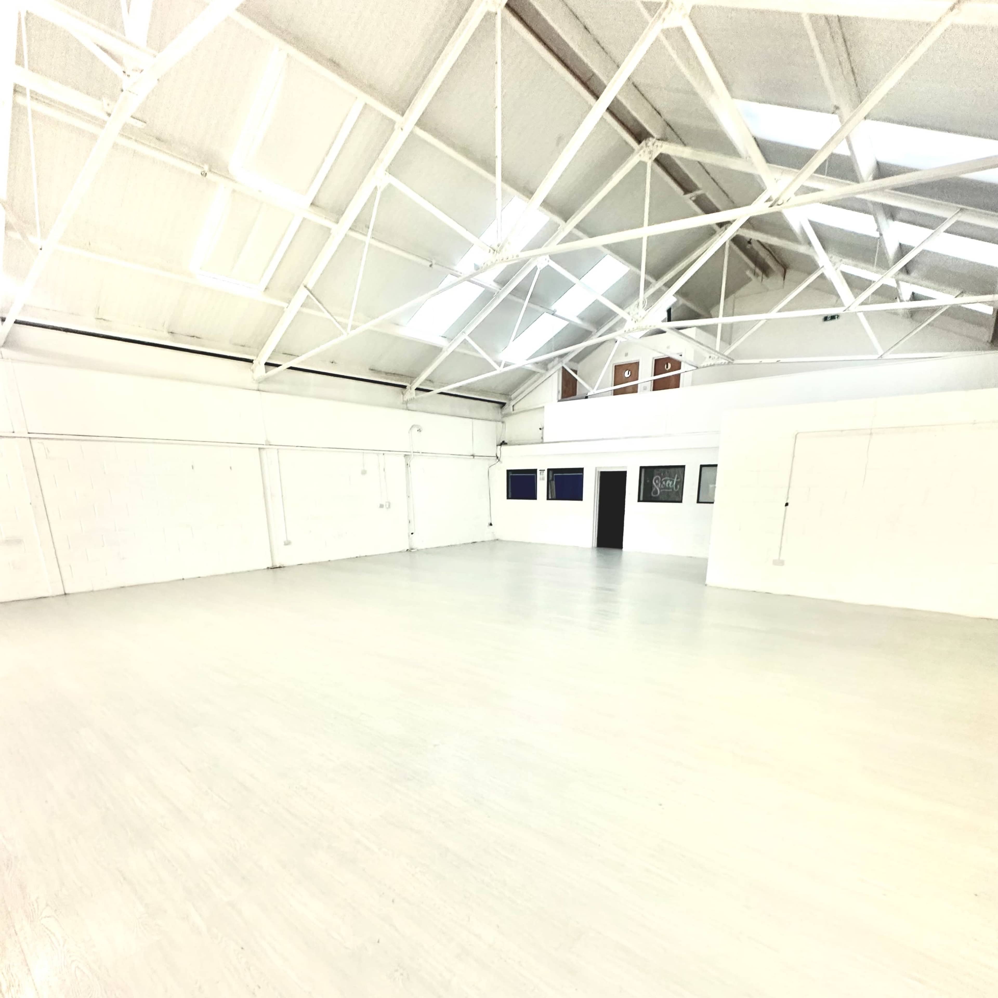 Blank Canvas Warehouse studio Image in Park Royal, London, England