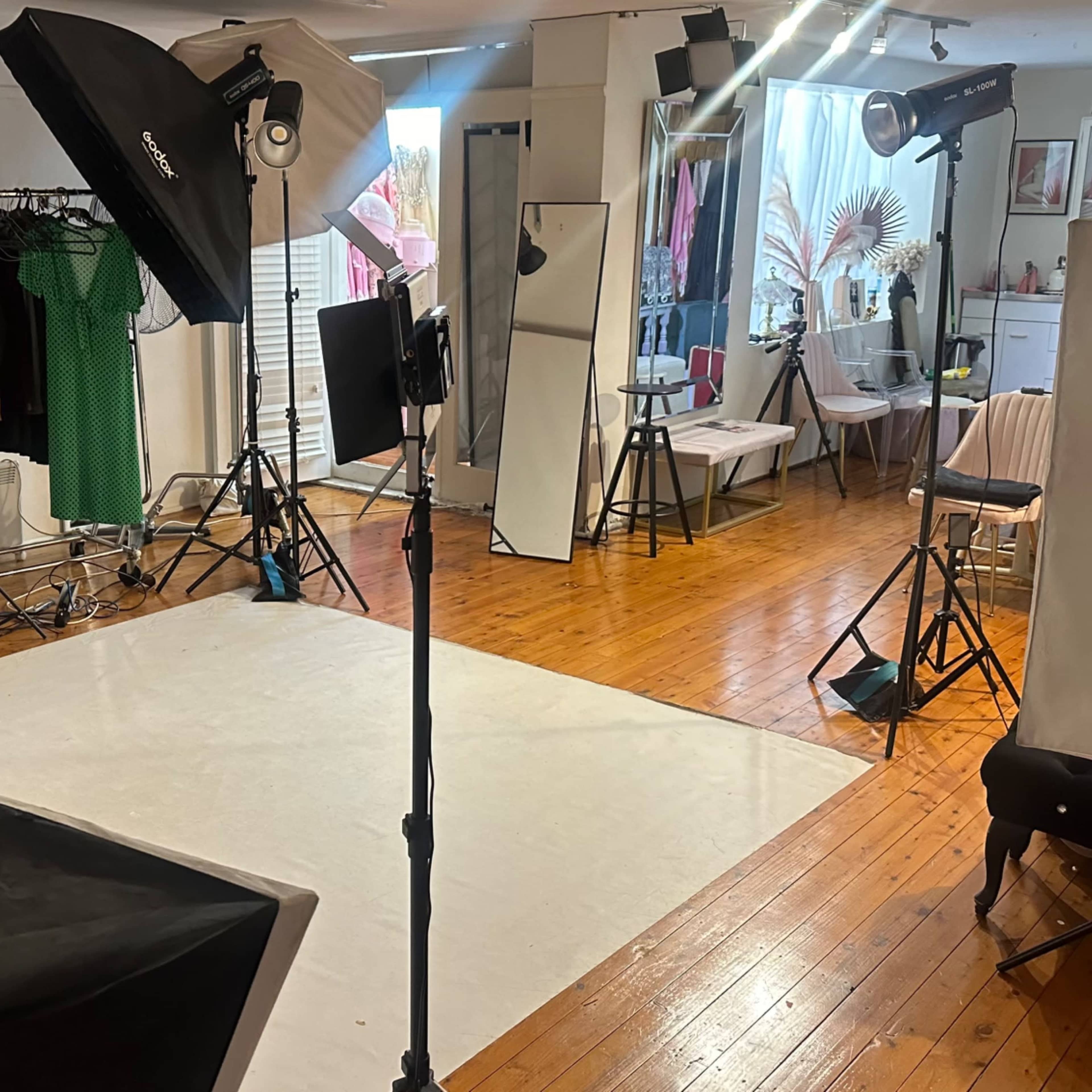 The most affordable Retro Photo Studio hire in Sydney with the wow. Image in Leichhardt, Sydney, NSW
