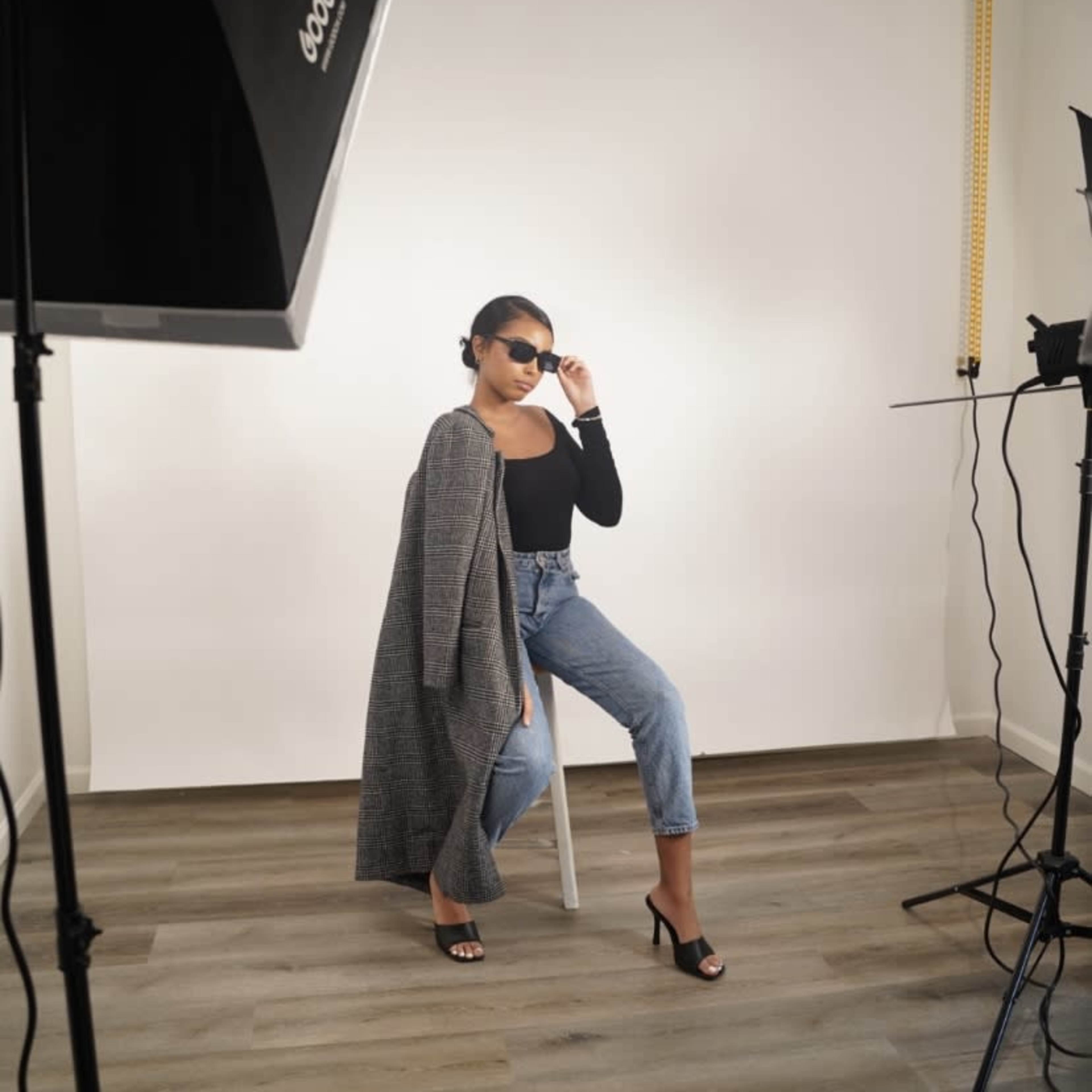 Fully Equipped Studio for Photography, Video, and Content Creation in Alexandria, VA Image in Lincolnia, Alexandria, VA