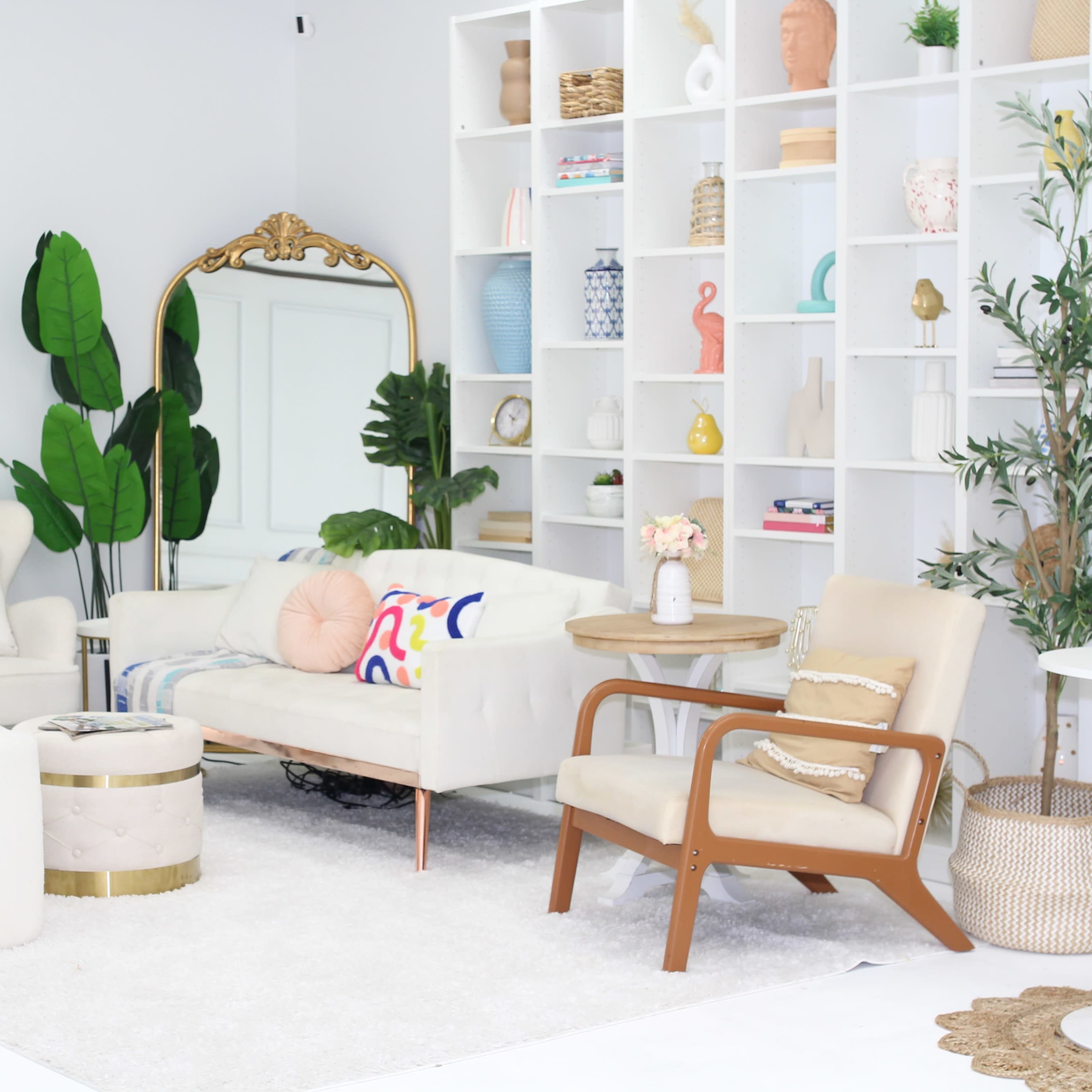 ✨ Creative Content & Photo Studio 🌟 Centrally Located ✨ Image in Astrodome Area, Houston, TX