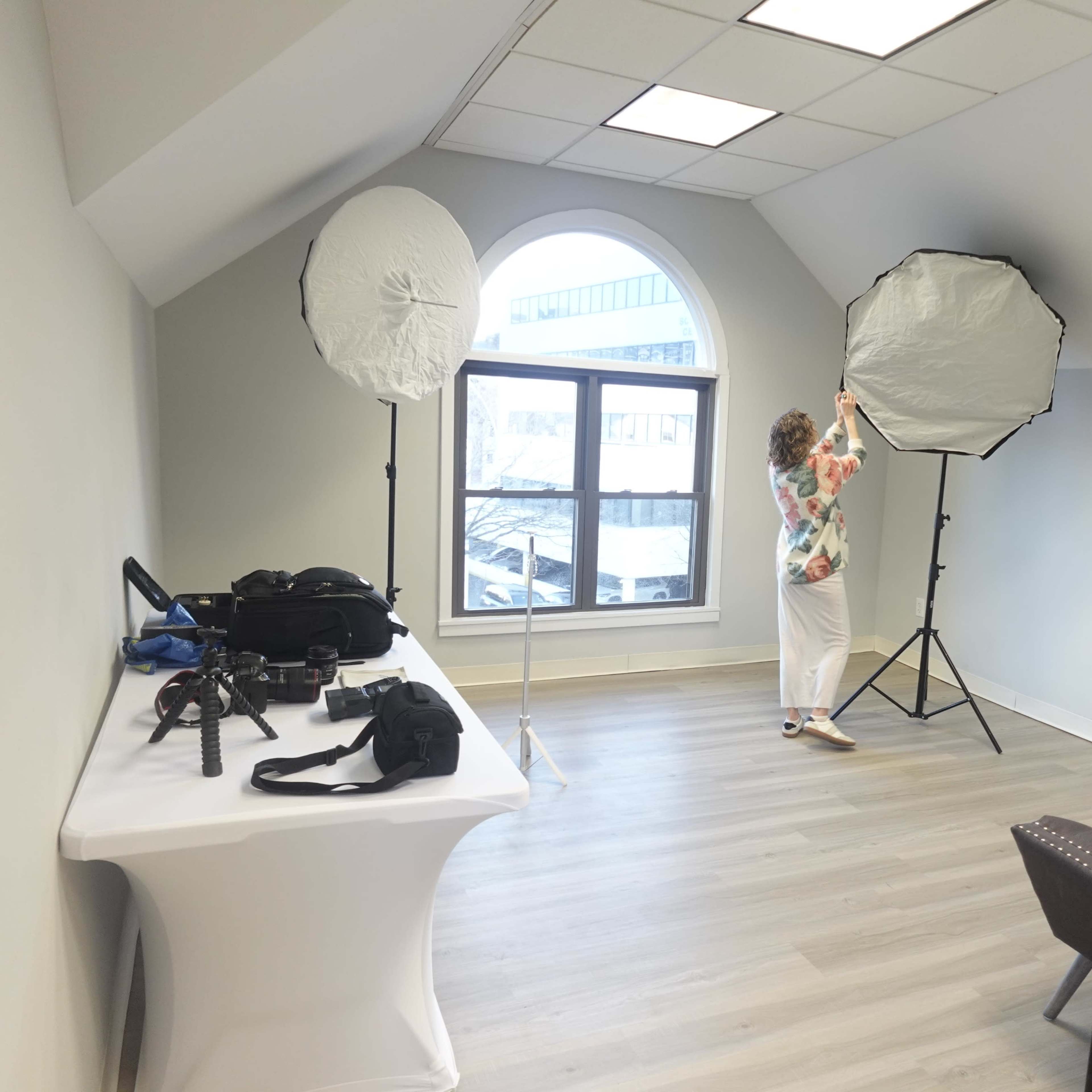 Cozy Event Space To Rent Per Hour Image in Ridgeway-Bulls Head, Stamford, CT