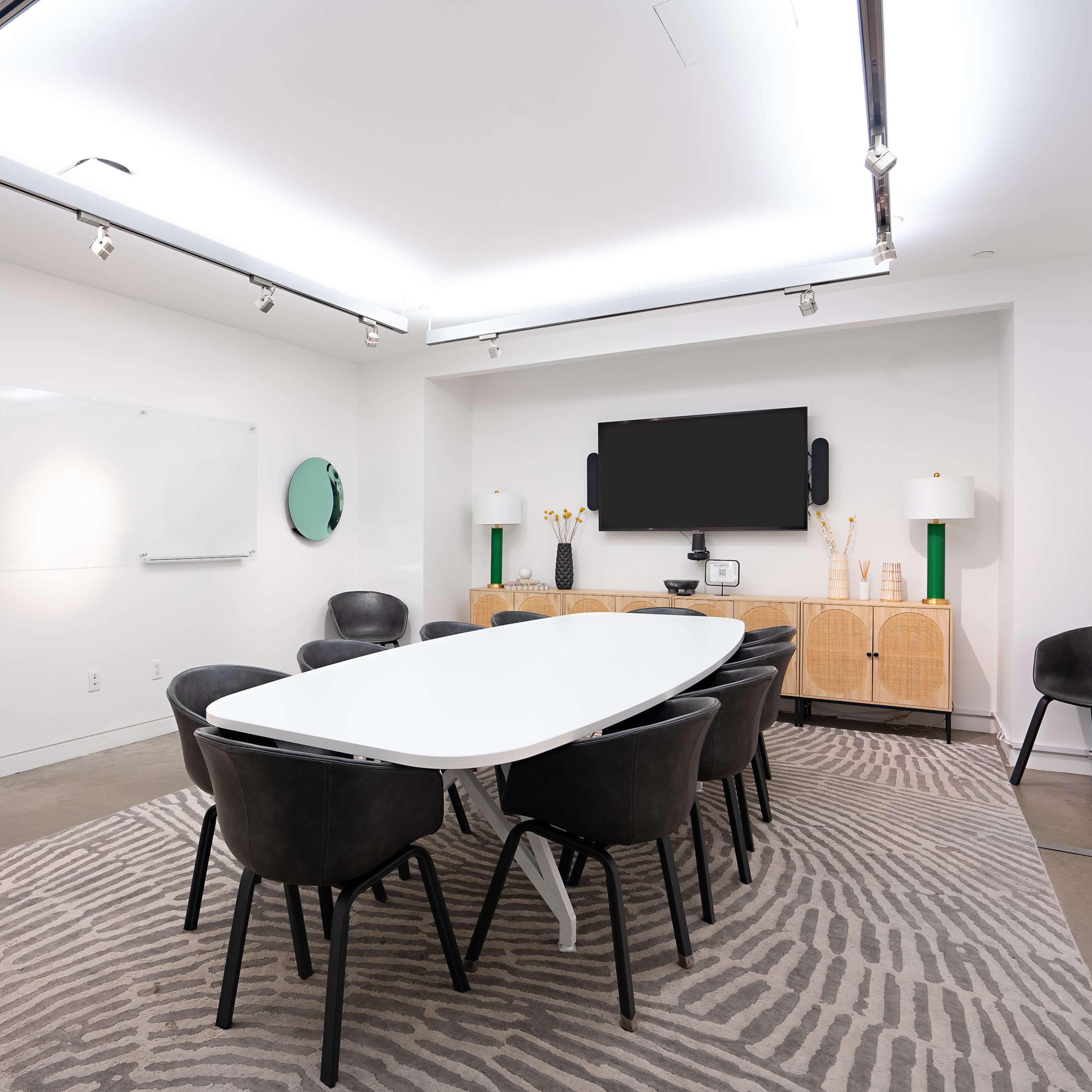 The Circle -  Creative Conference Room with TV & Whiteboard Wall Image in Midtown Manhattan, New York, NY
