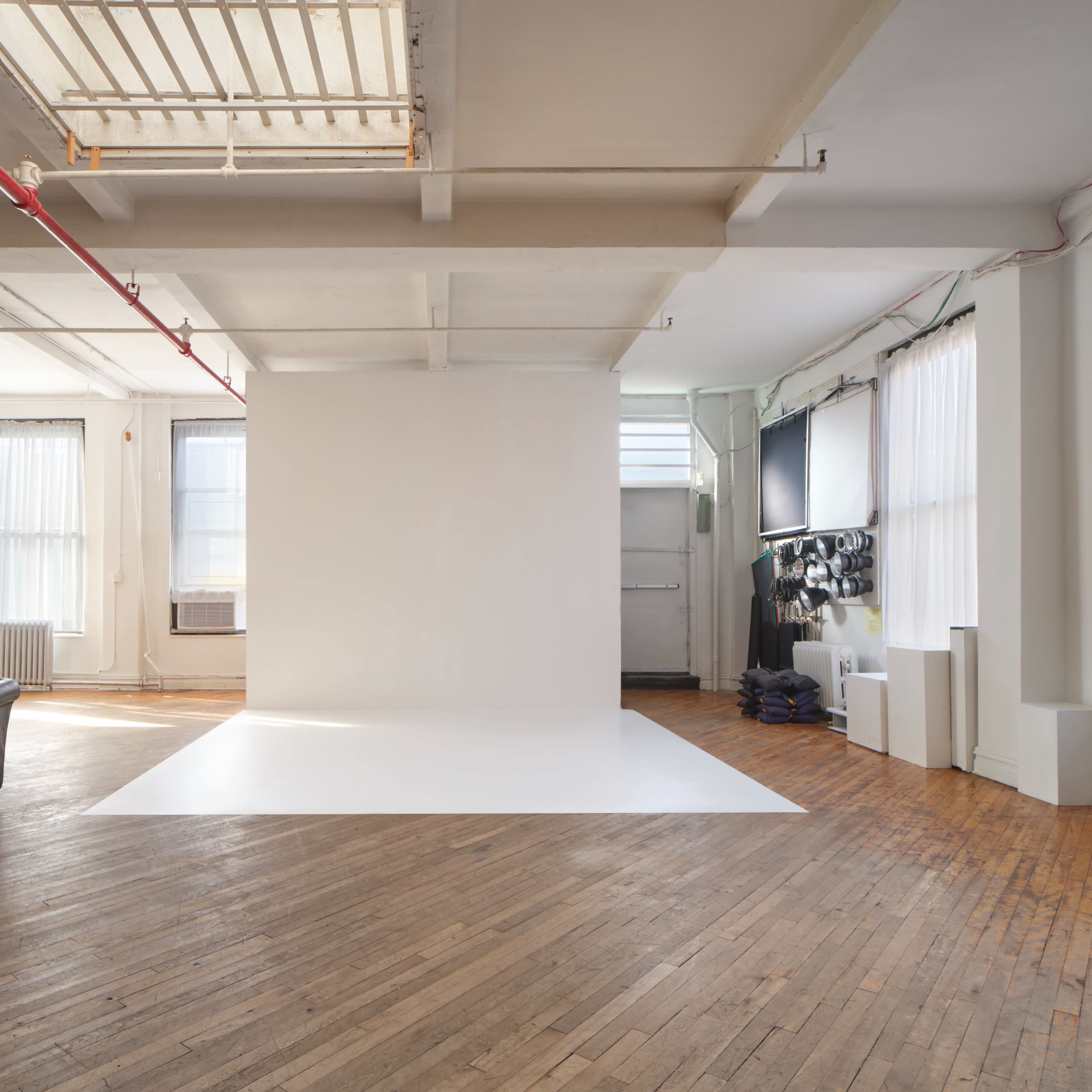 Fully Equipped Versatile Photo Studio with 2 shooting spaces Image in Midtown Manhattan, New York, NY