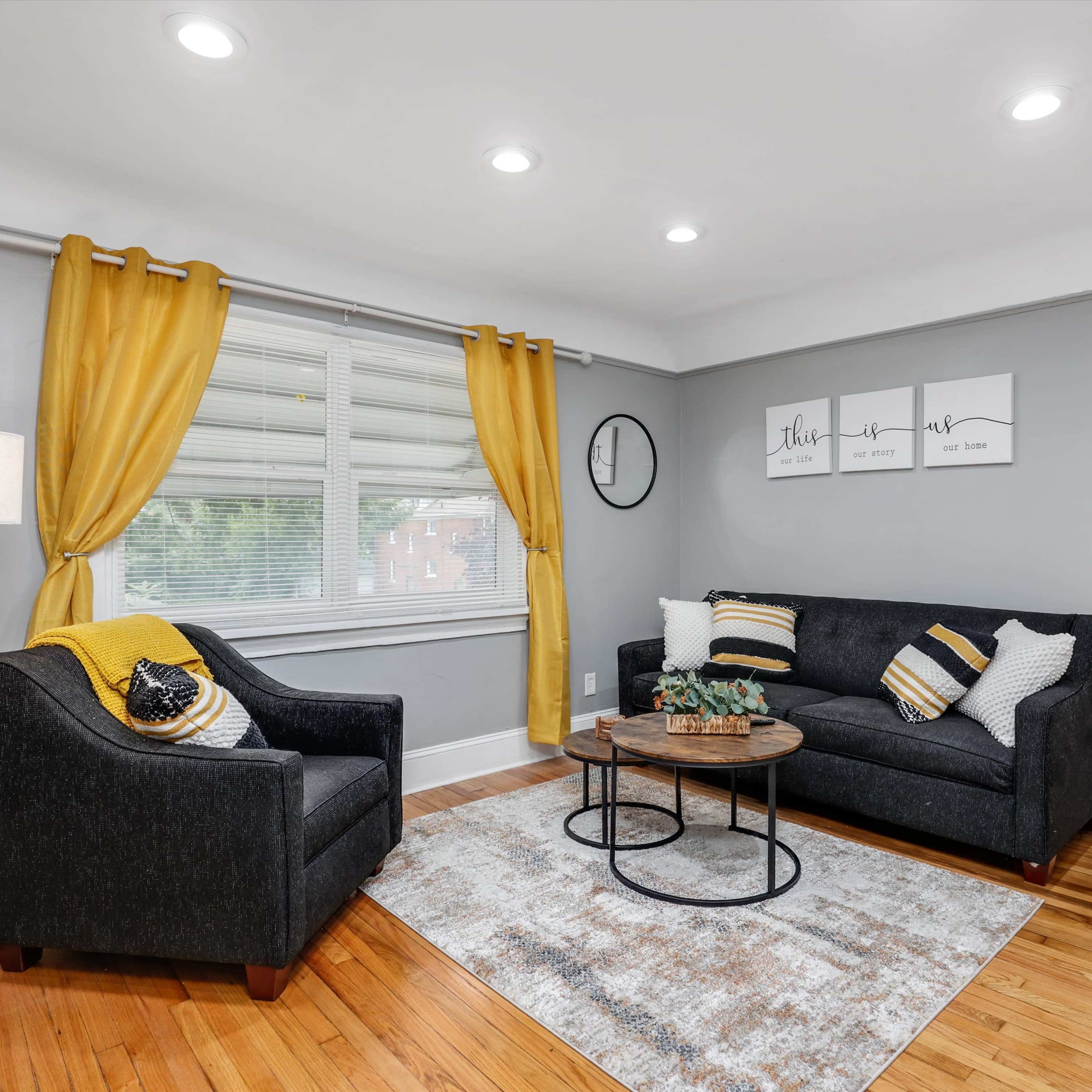 Modern & cozy Image in Morningside, Detroit, MI