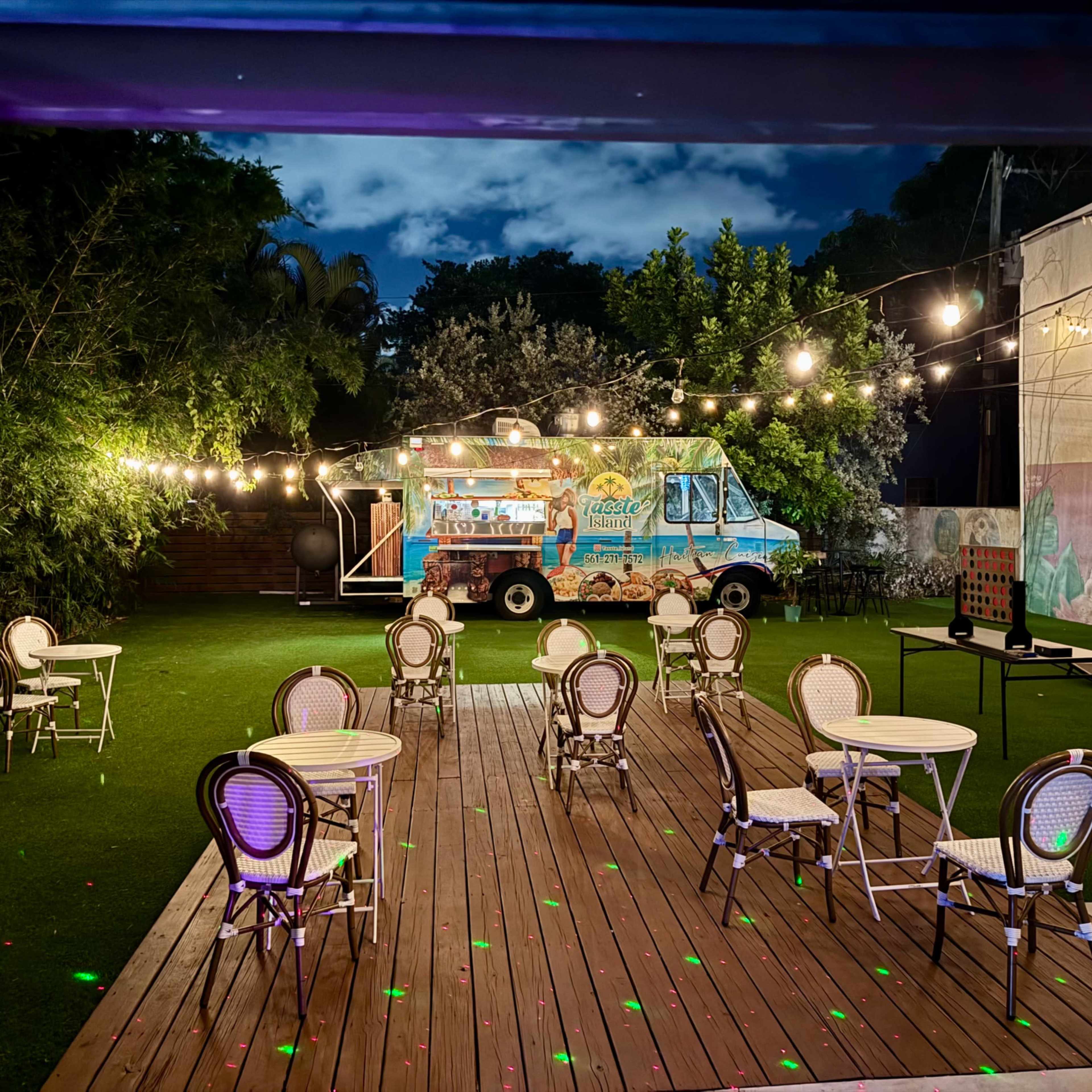 Bar with big outdoor space Image in Middle River Terrace, Fort Lauderdale, FL