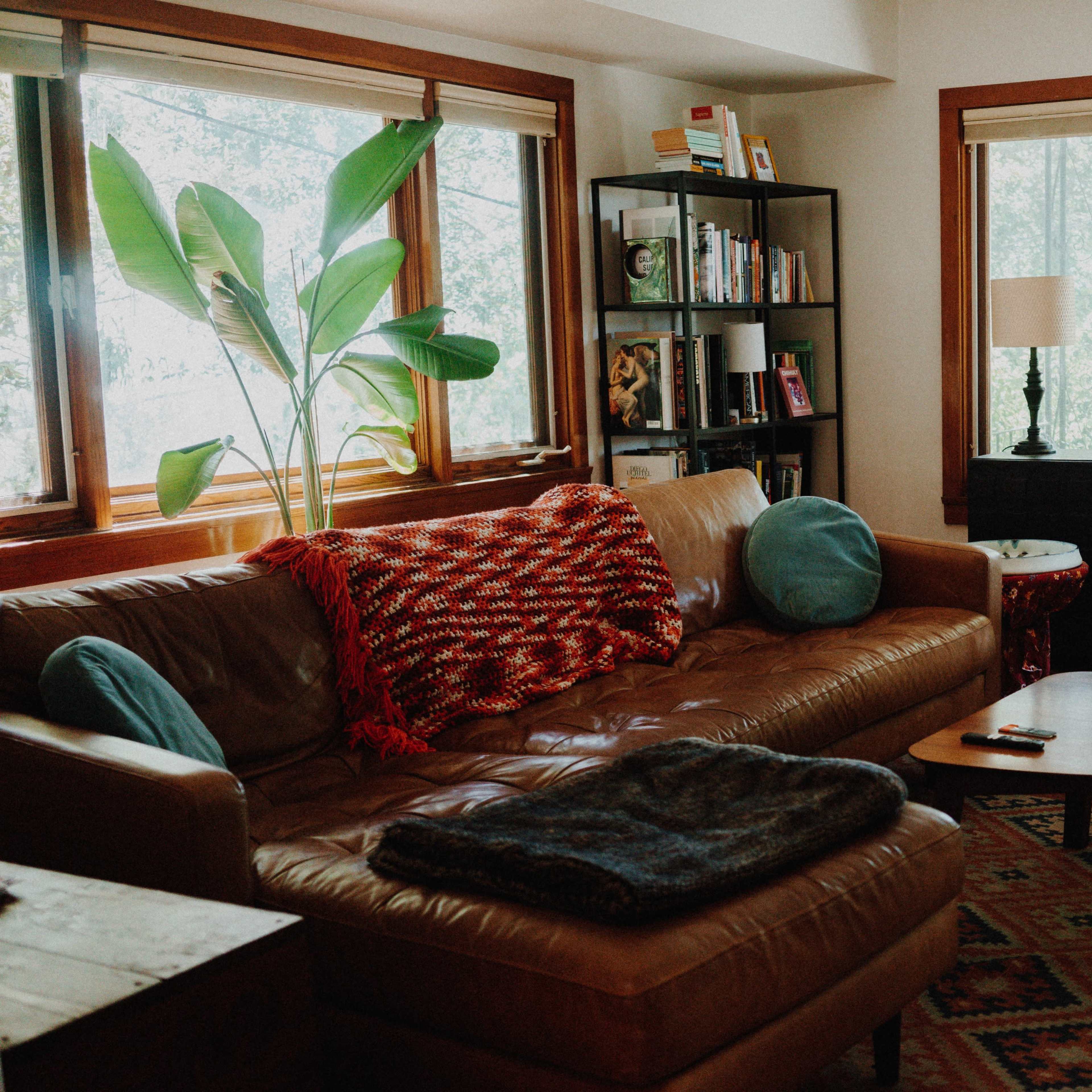 Cozy Hillside Bungalow Image in Northeast Los Angeles, Los Angeles, CA