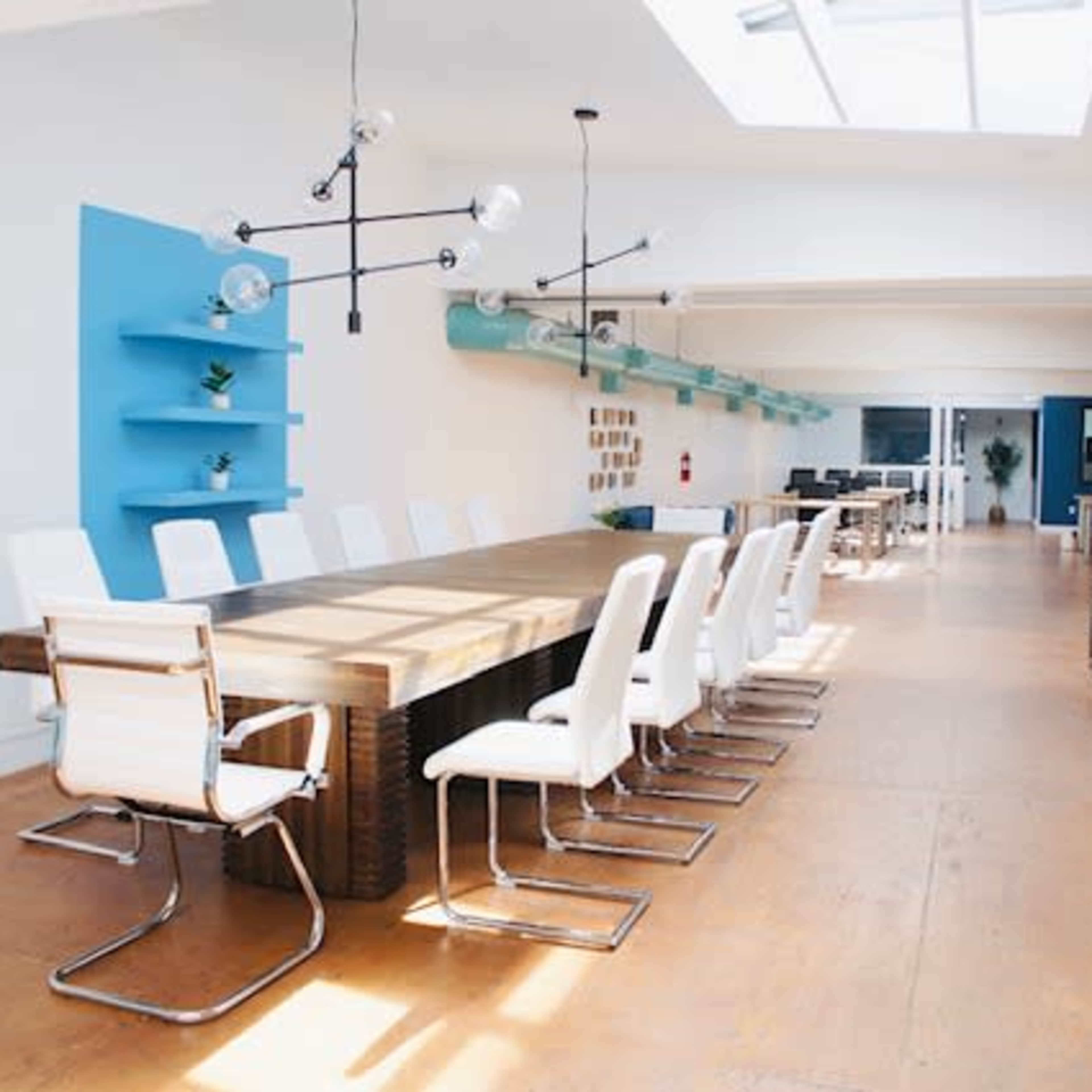 Urban Flex Space is ideal for dynamic business team meetings, impactful presentations, and memorable family and social gatherings. Image in SoMa, San Francisco, CA