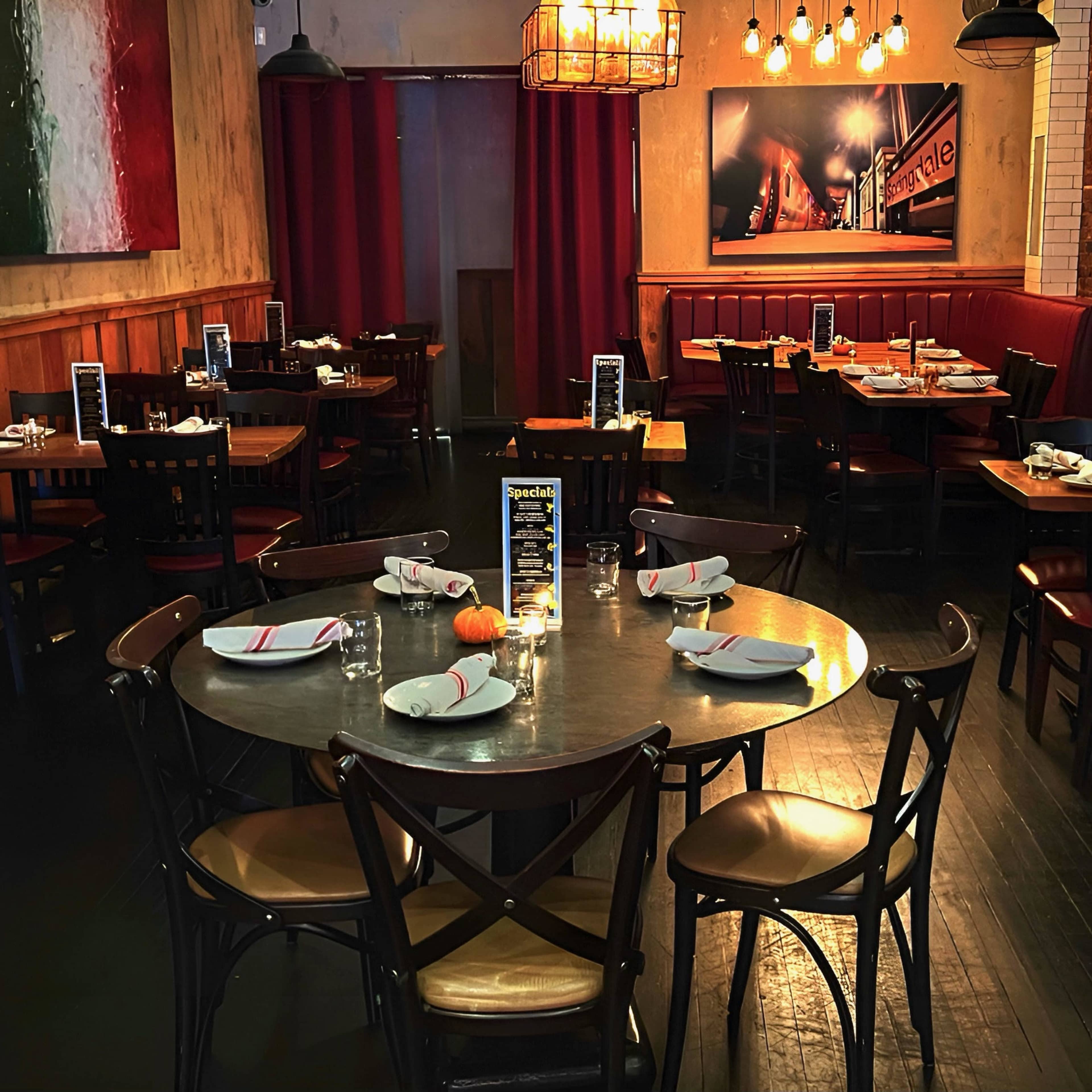 Italian restaurant with ample space Image in Springdale, Stamford, CT
