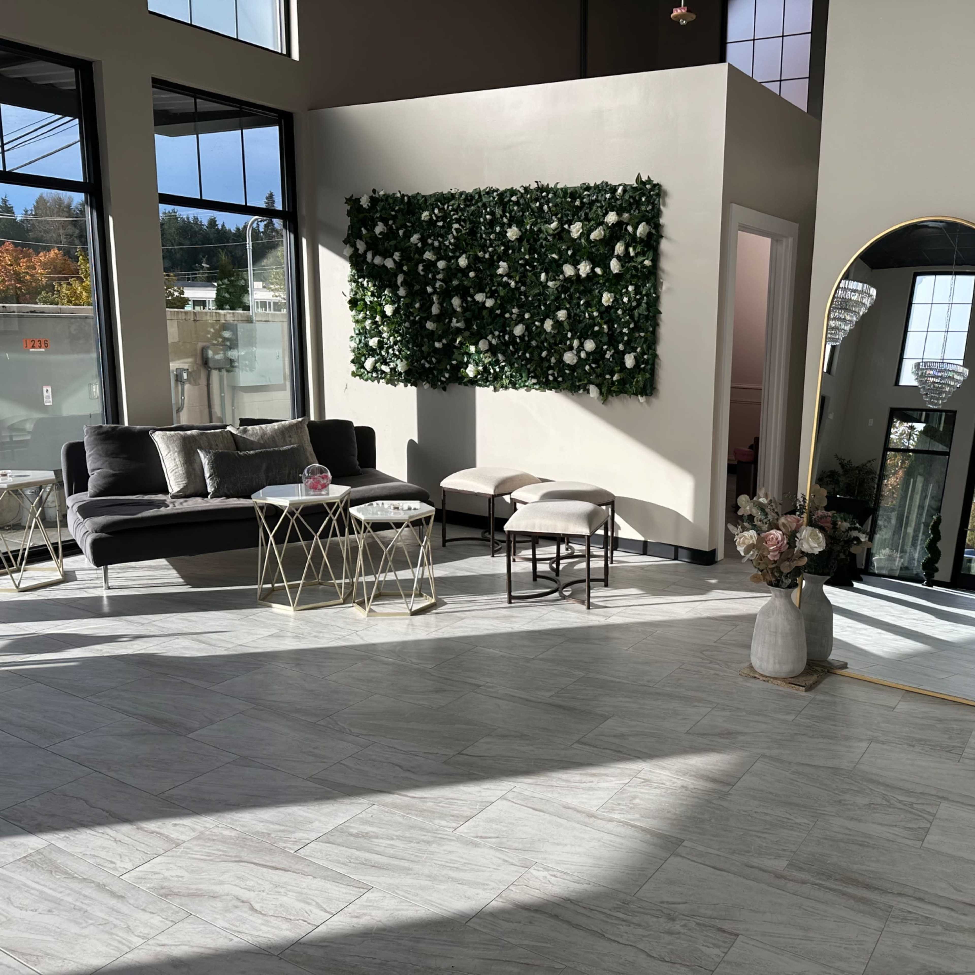Upscale Headquarters Lounge Space Image in Bothell, Bothell, WA