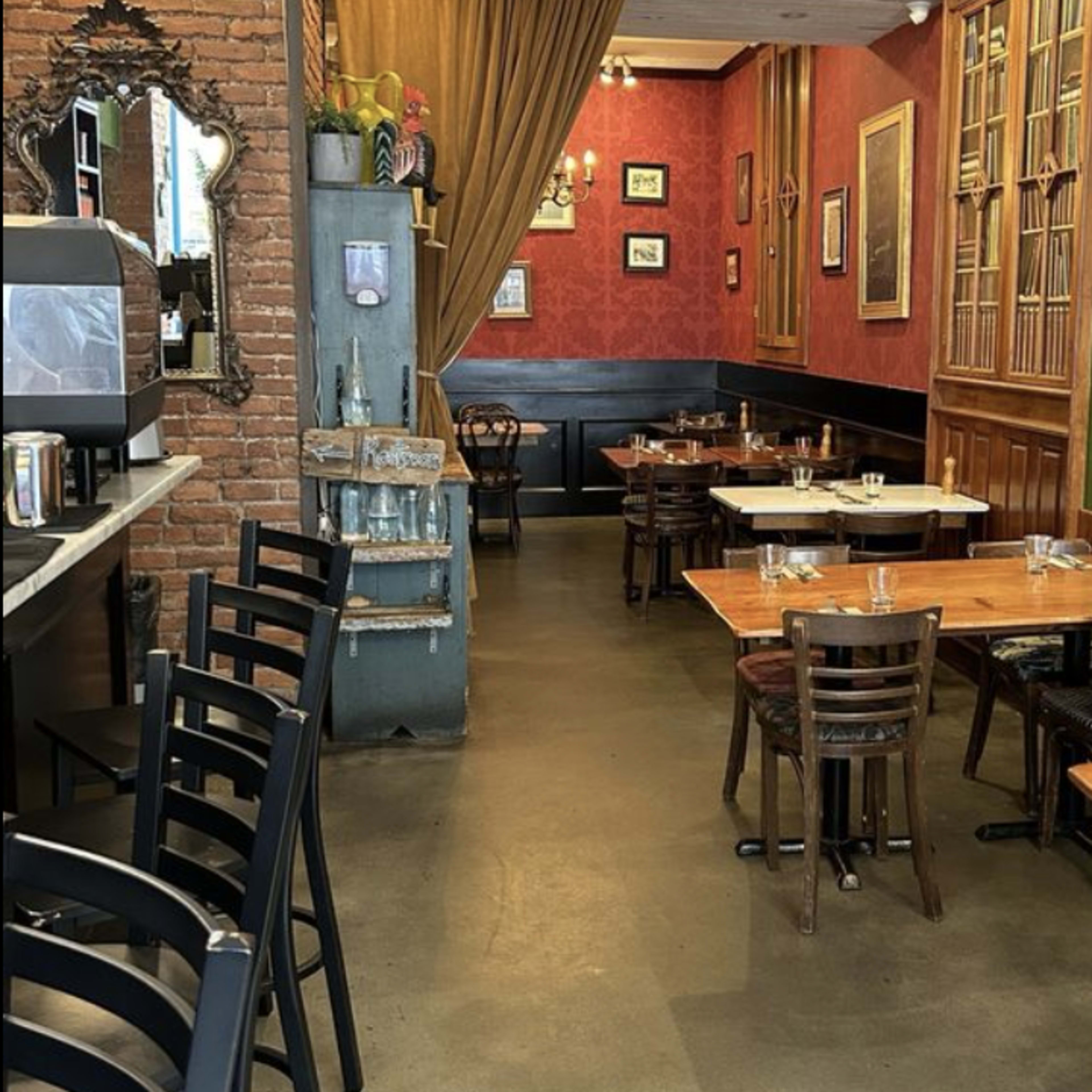 Pisticci Restaurant Wine Cellar and Den Image in Upper Manhattan, New York, NY
