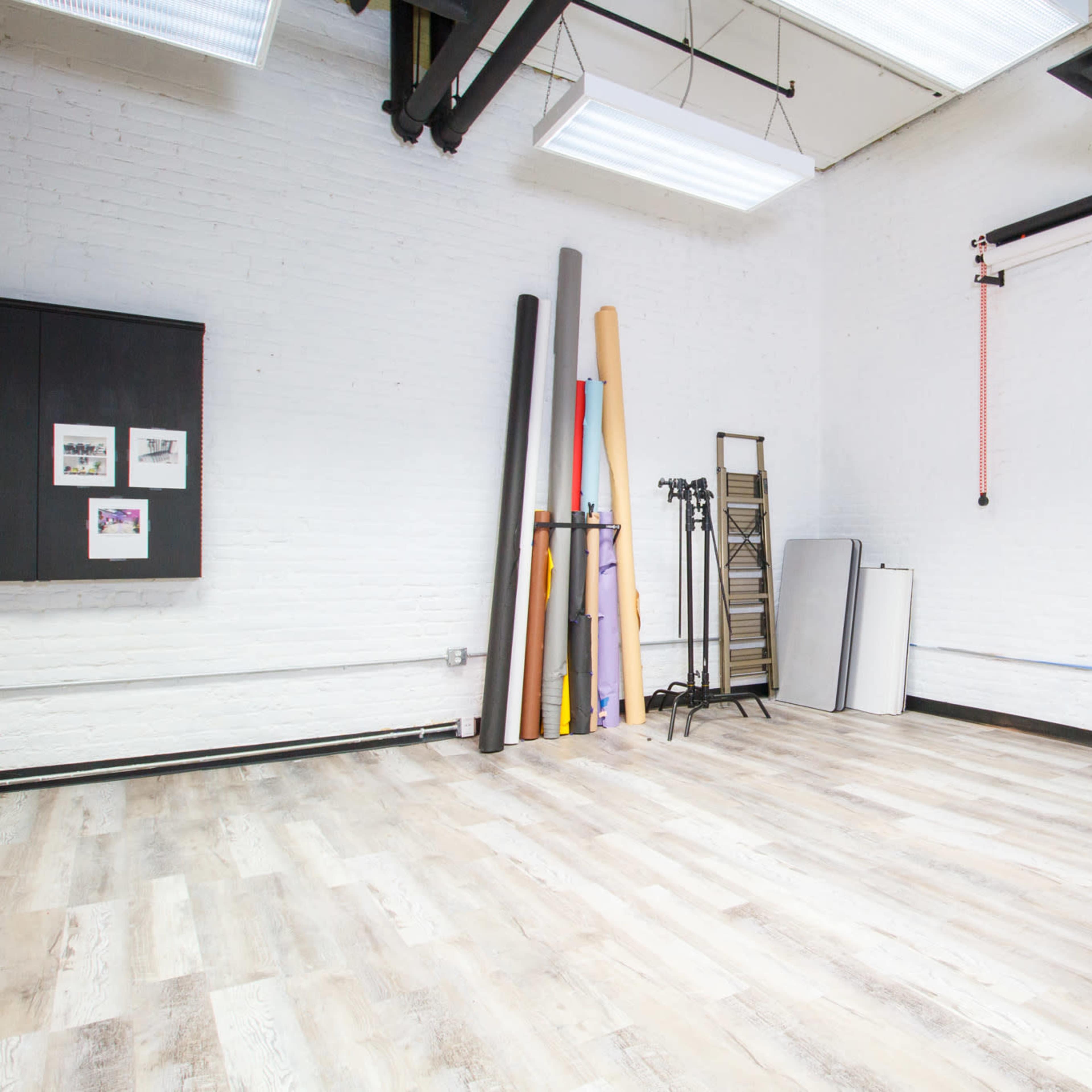 Vibrant and Fully Equipped Photo Studio on Museum Row Image in Downtown, Louisville, KY