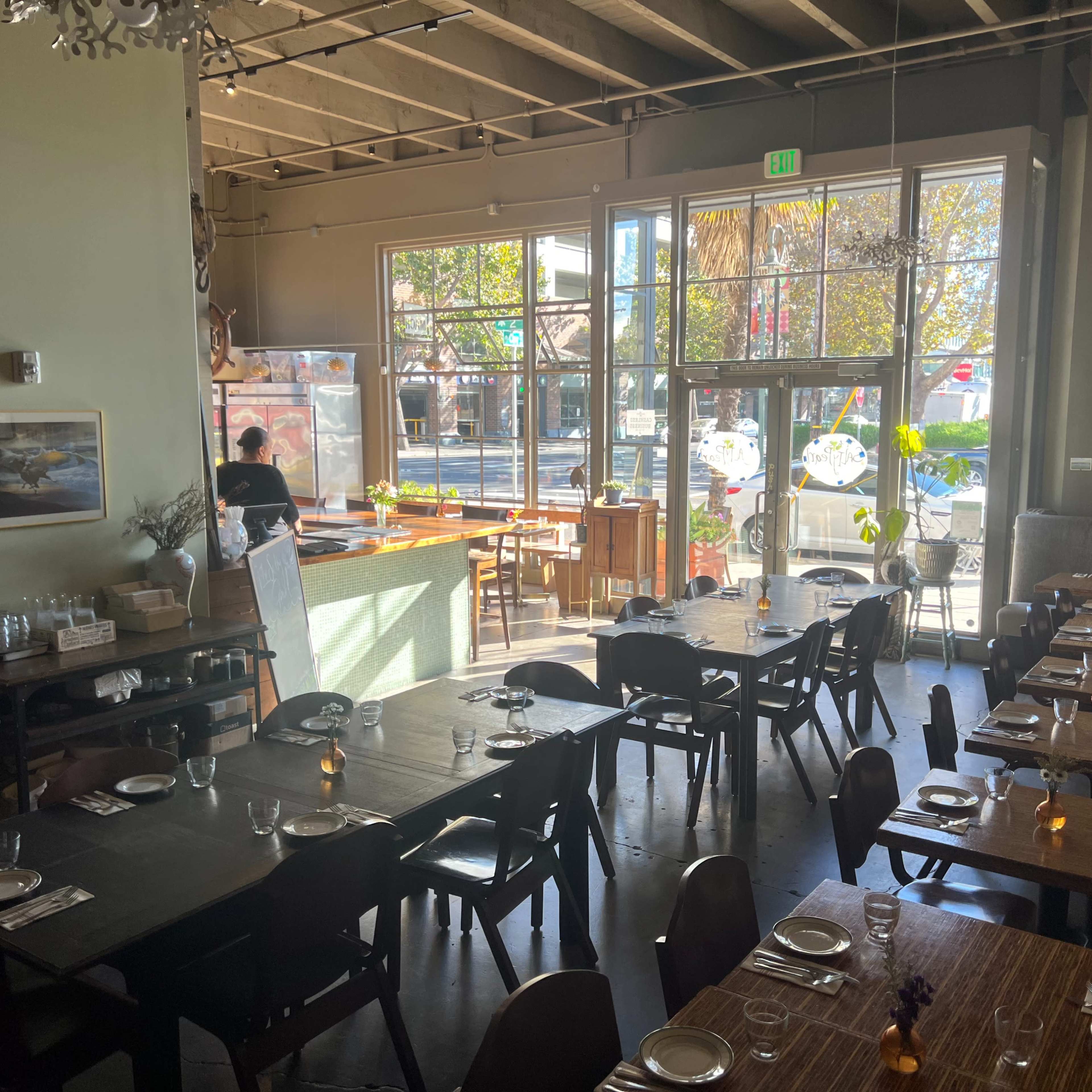 Urban restaurant and bar with large windows and patio Image in Downtown Oakland, Oakland, CA