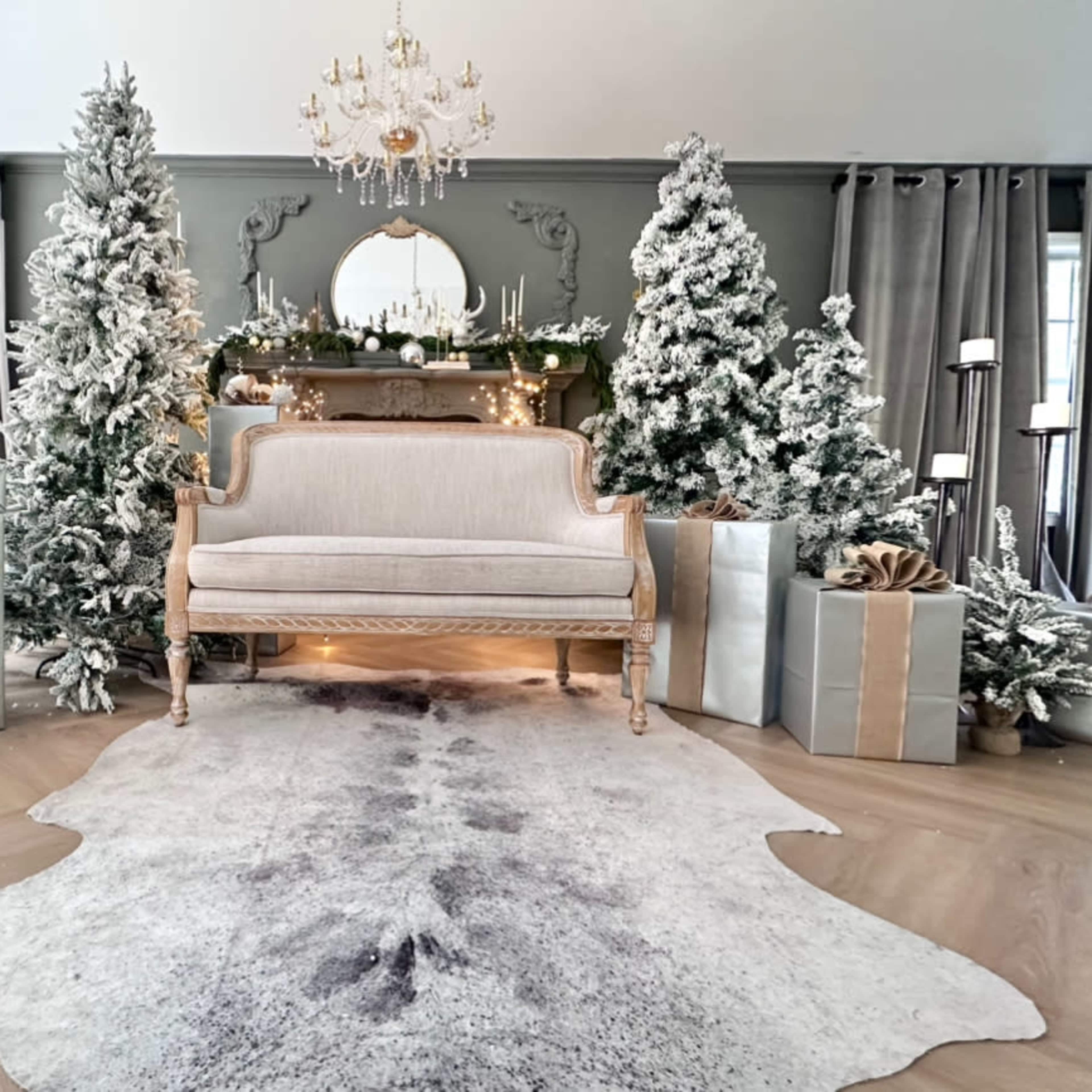 Gorgeous Mansion w/ Holiday Sets Image in Poncey-Highland, Fayetteville, GA