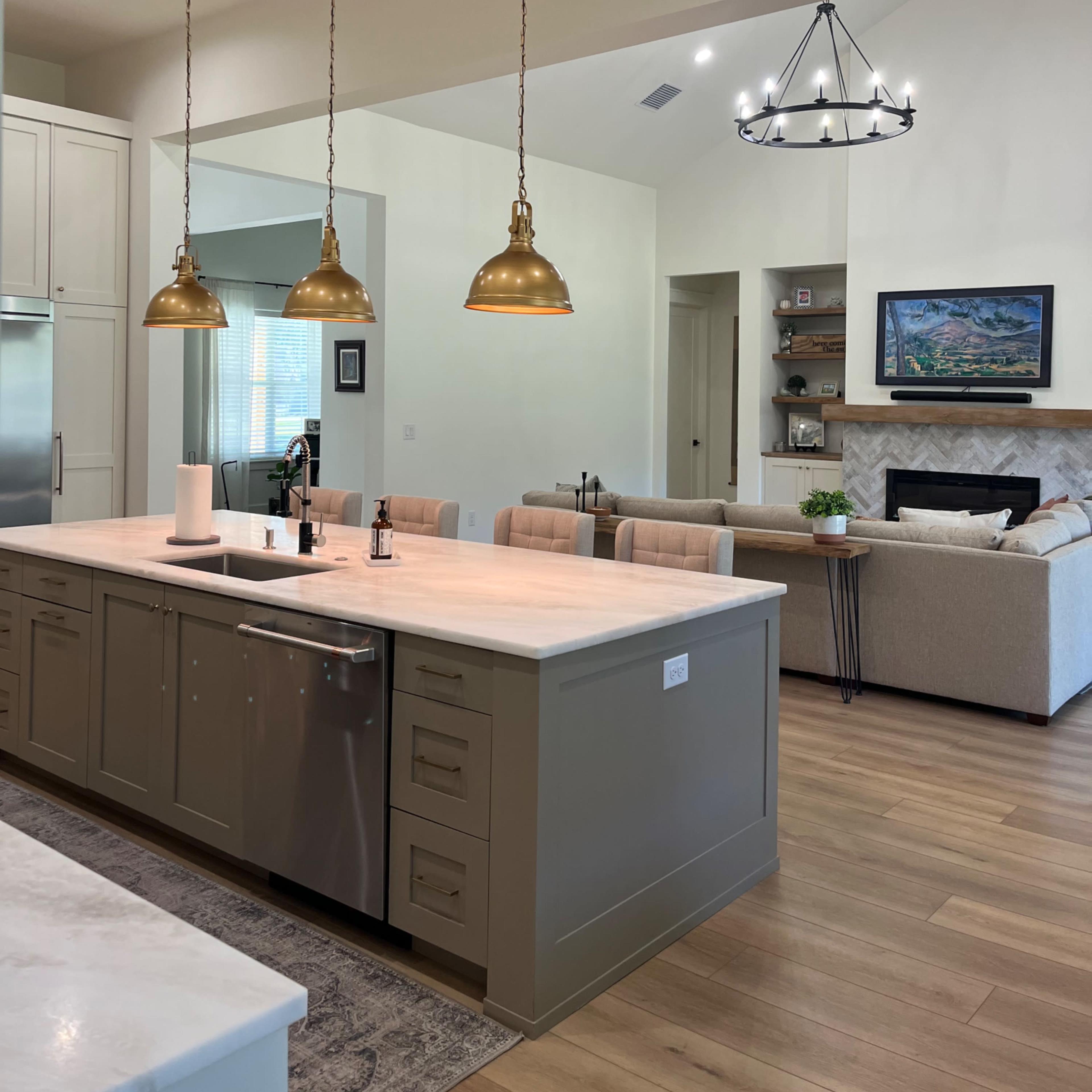 Classic chic home on 5 acres Image in Bloomingdale, Valrico, FL