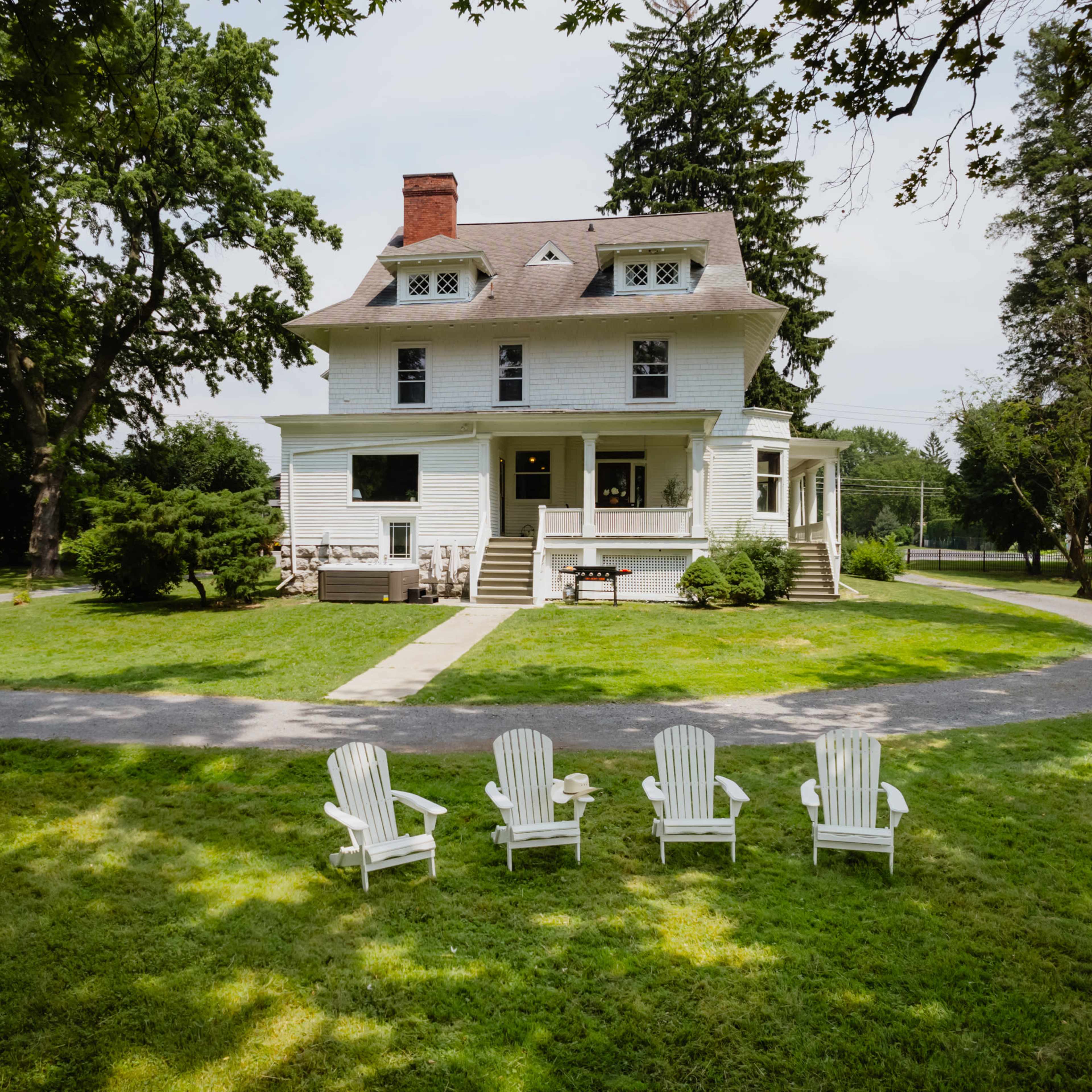The Pearson House: Movie Theater, Hot Tub & Boat Image in Owasco, Auburn, NY