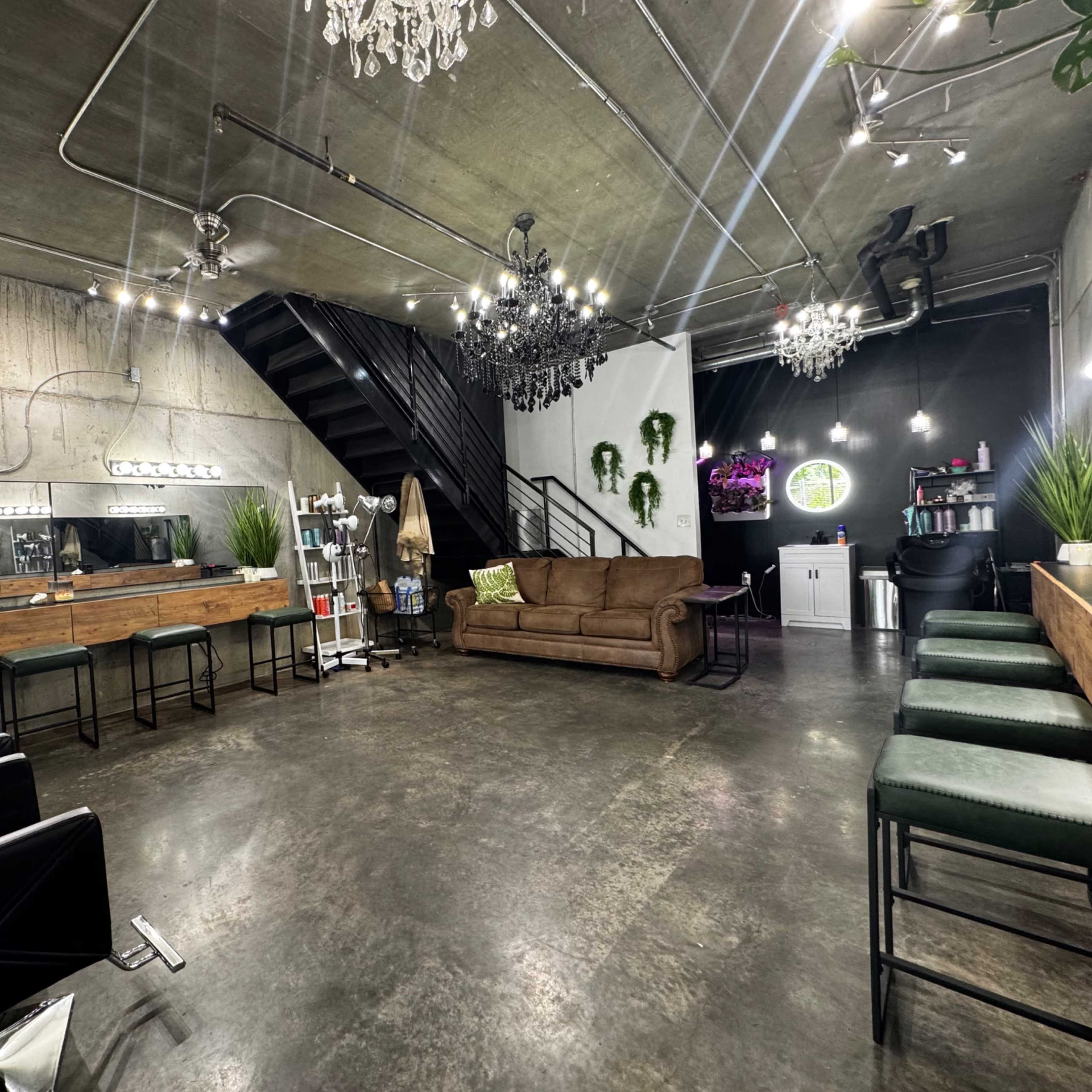 Gunn Glamour Academy Image in Midtown, Atlanta, GA