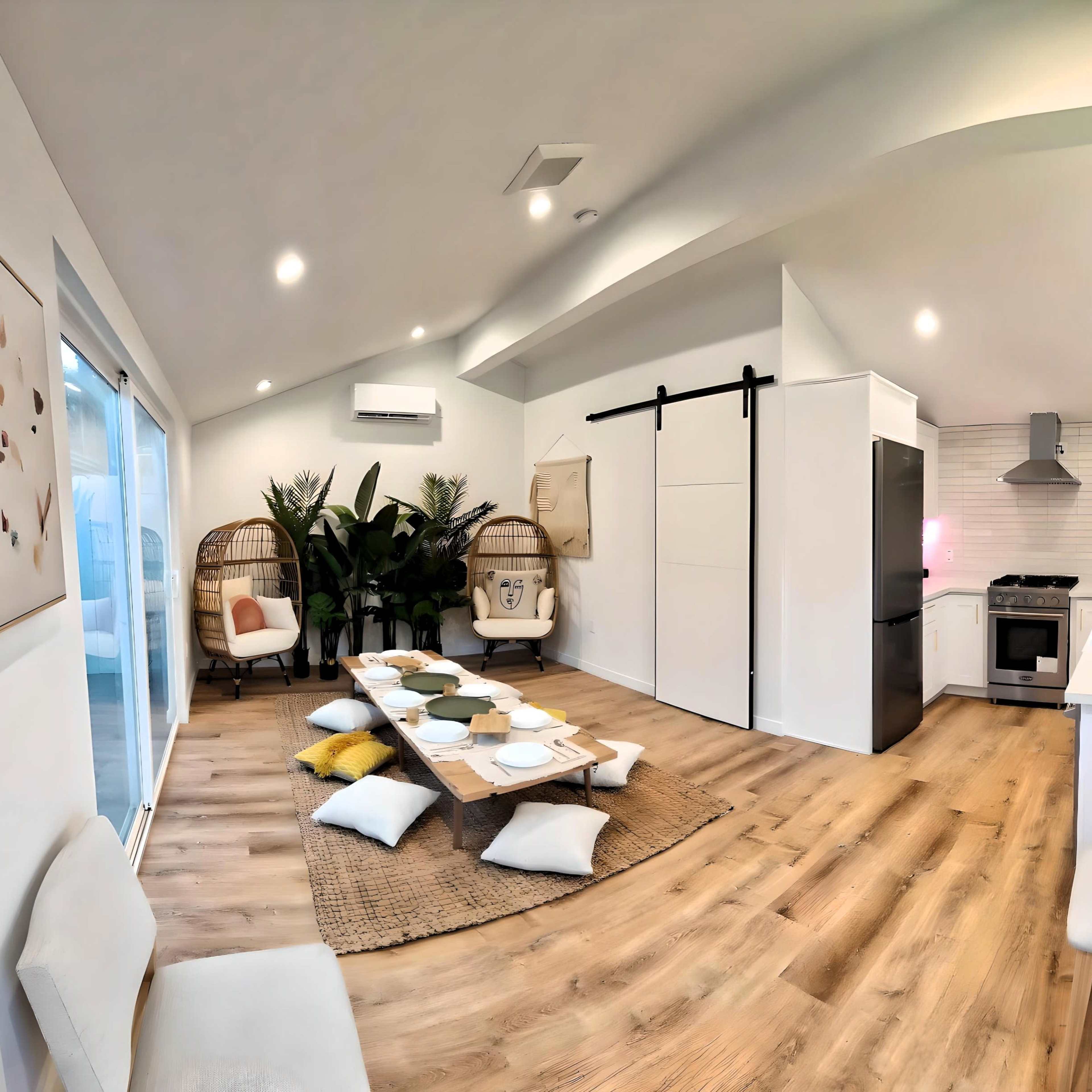 Studio + Garden For Your Production! Image in Van Nuys, Los Angeles, CA
