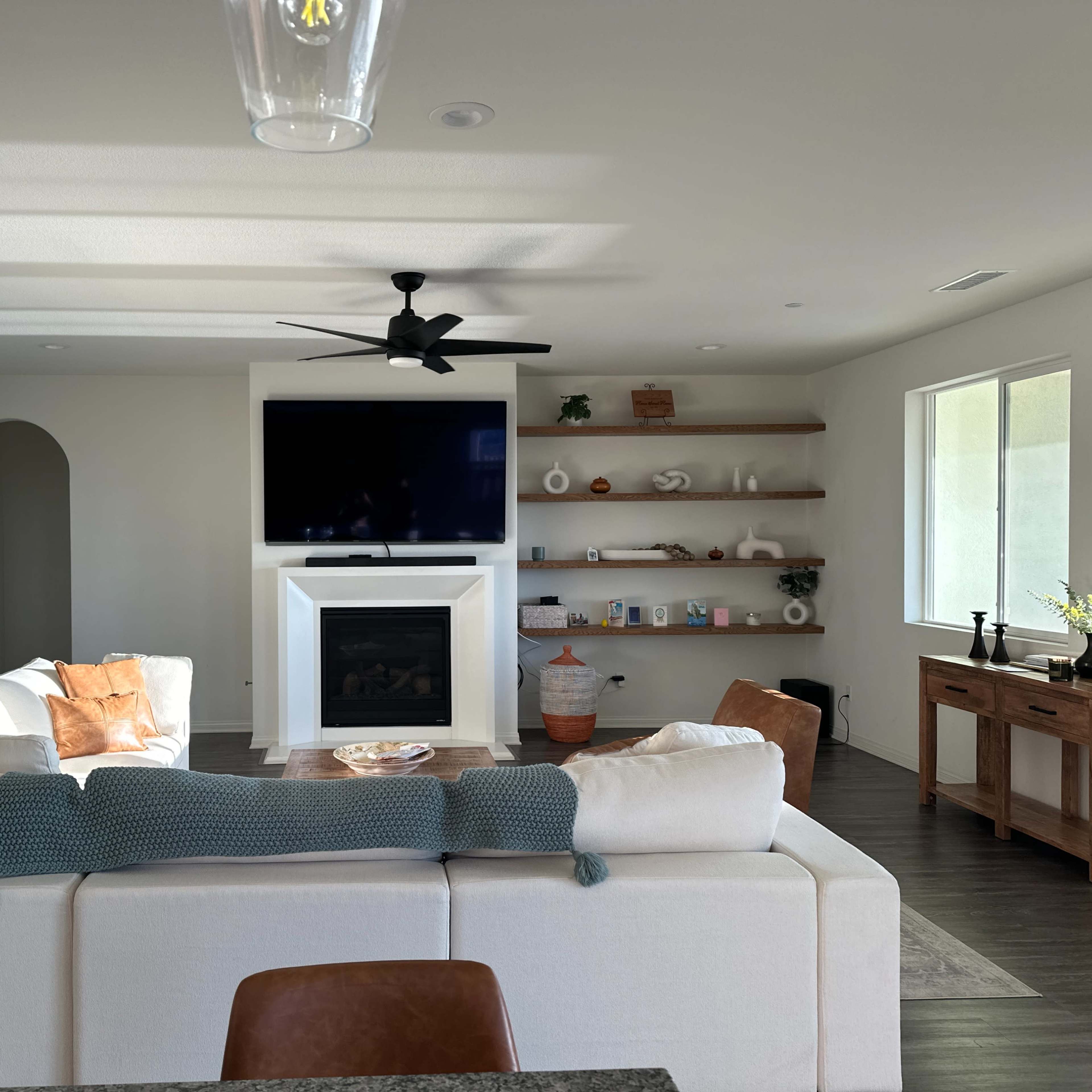 Charming Home for Rent–Photography/Meetings/etc. Image in Lake Elsinore, Lake Elsinore, CA