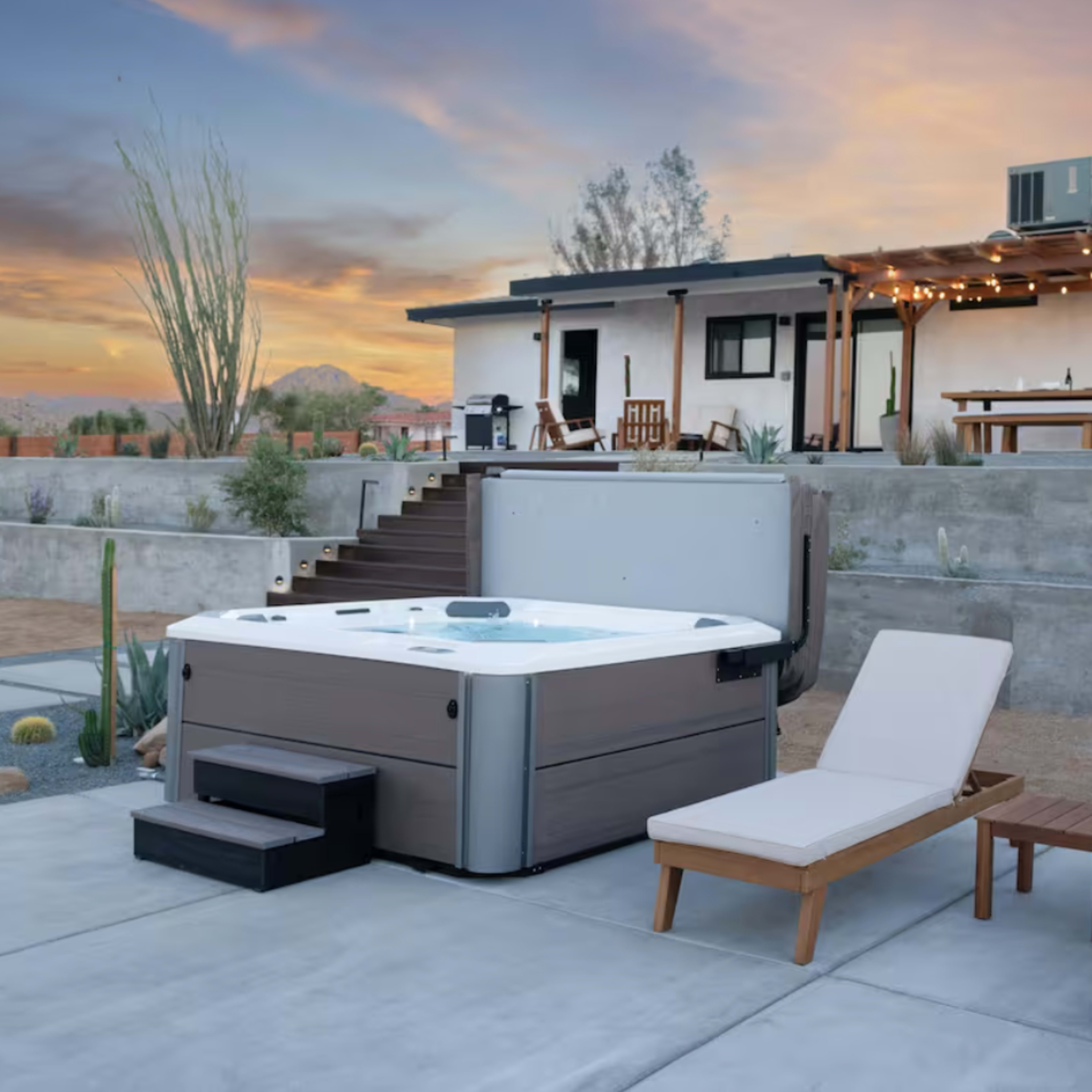 MId Century Modern house in Joshua Tre with amazing outdoor space. Image in Joshua Tree, Joshua Tree, CA