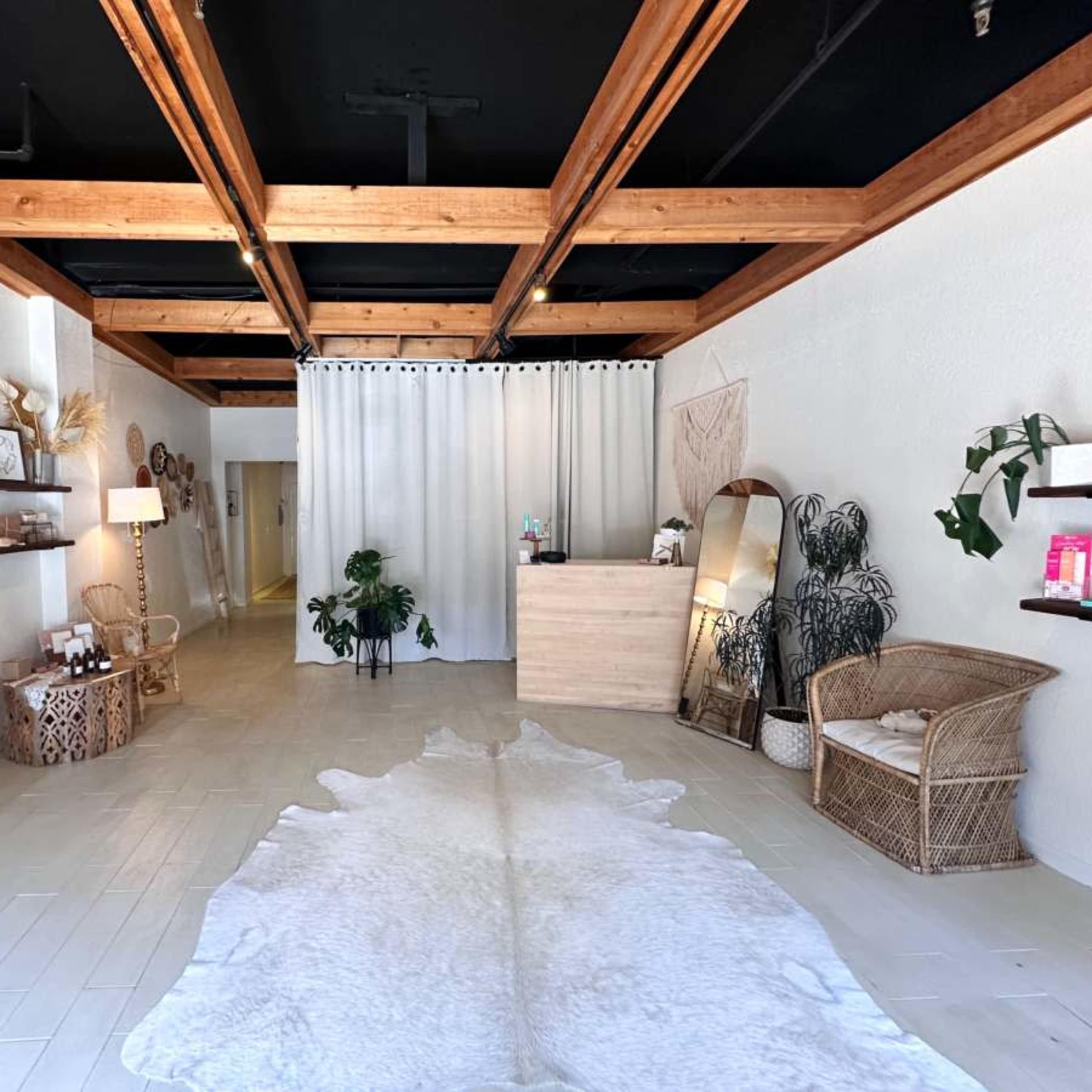 Chic and Airy Storefront Image in Presidio Heights, San Francisco, CA