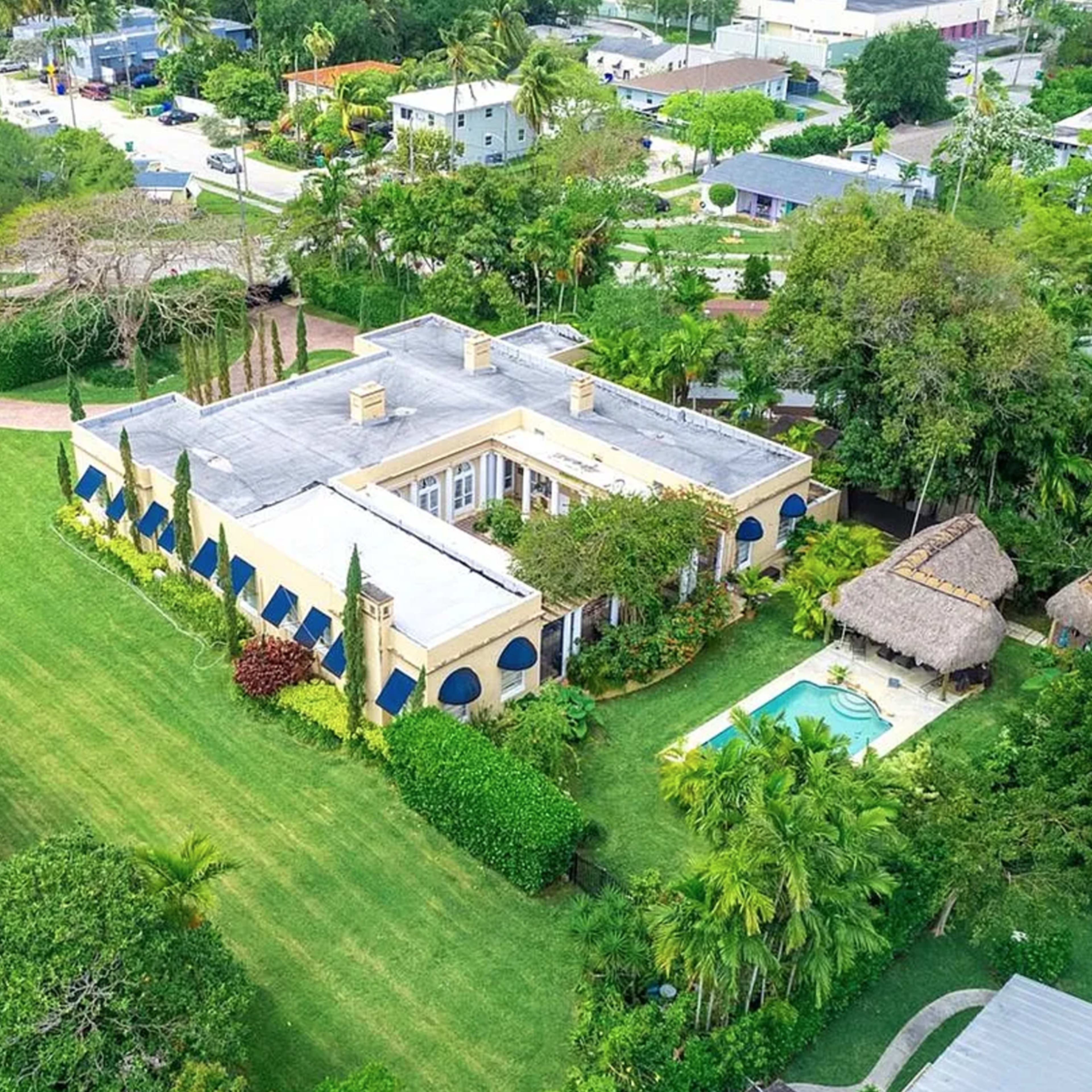 Villa Pompeiana d’Amore Image in Upper East Side, Miami, FL