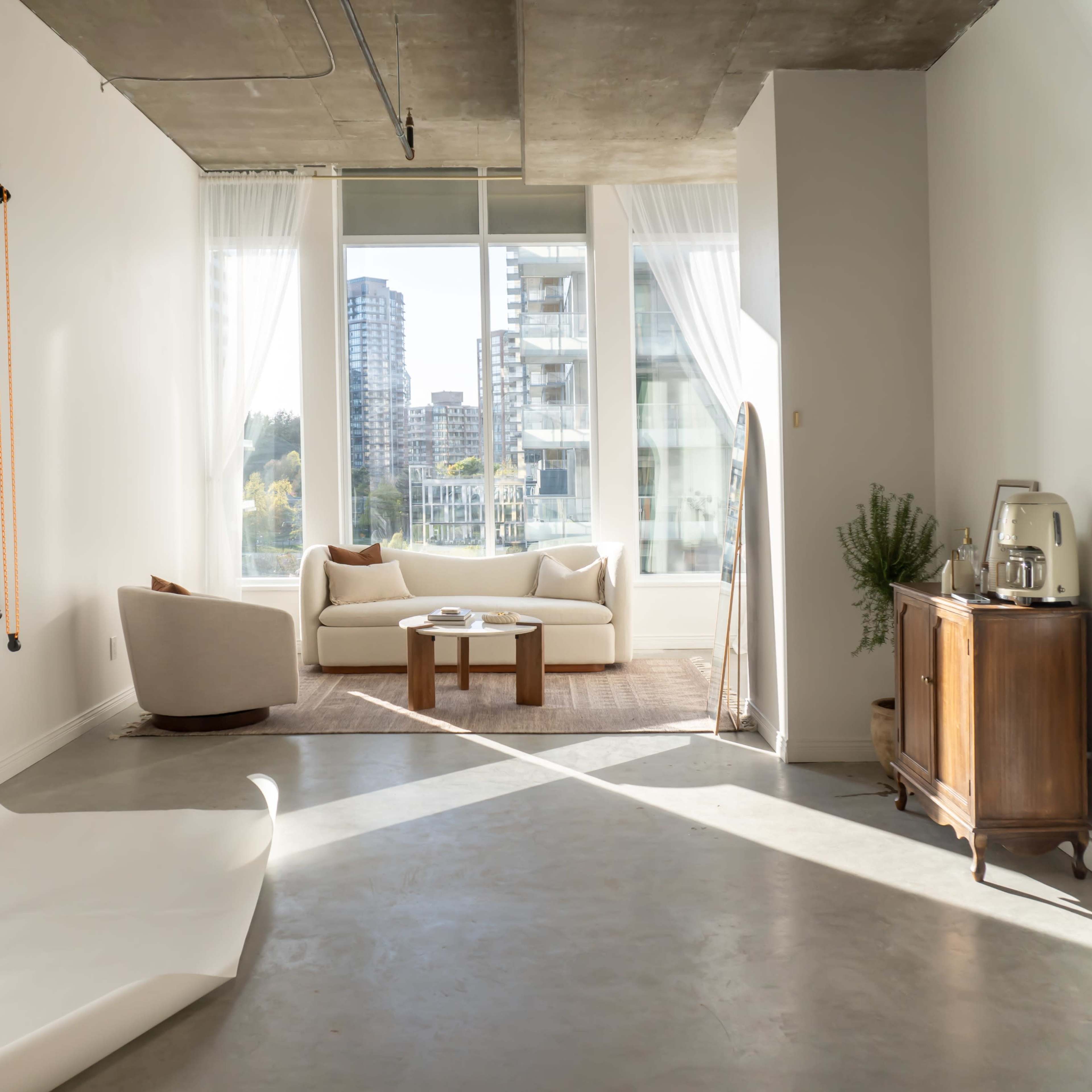Stunning Sunlit Industrial Studio in Burnaby with City View Image in Burnaby, Burnaby, BC