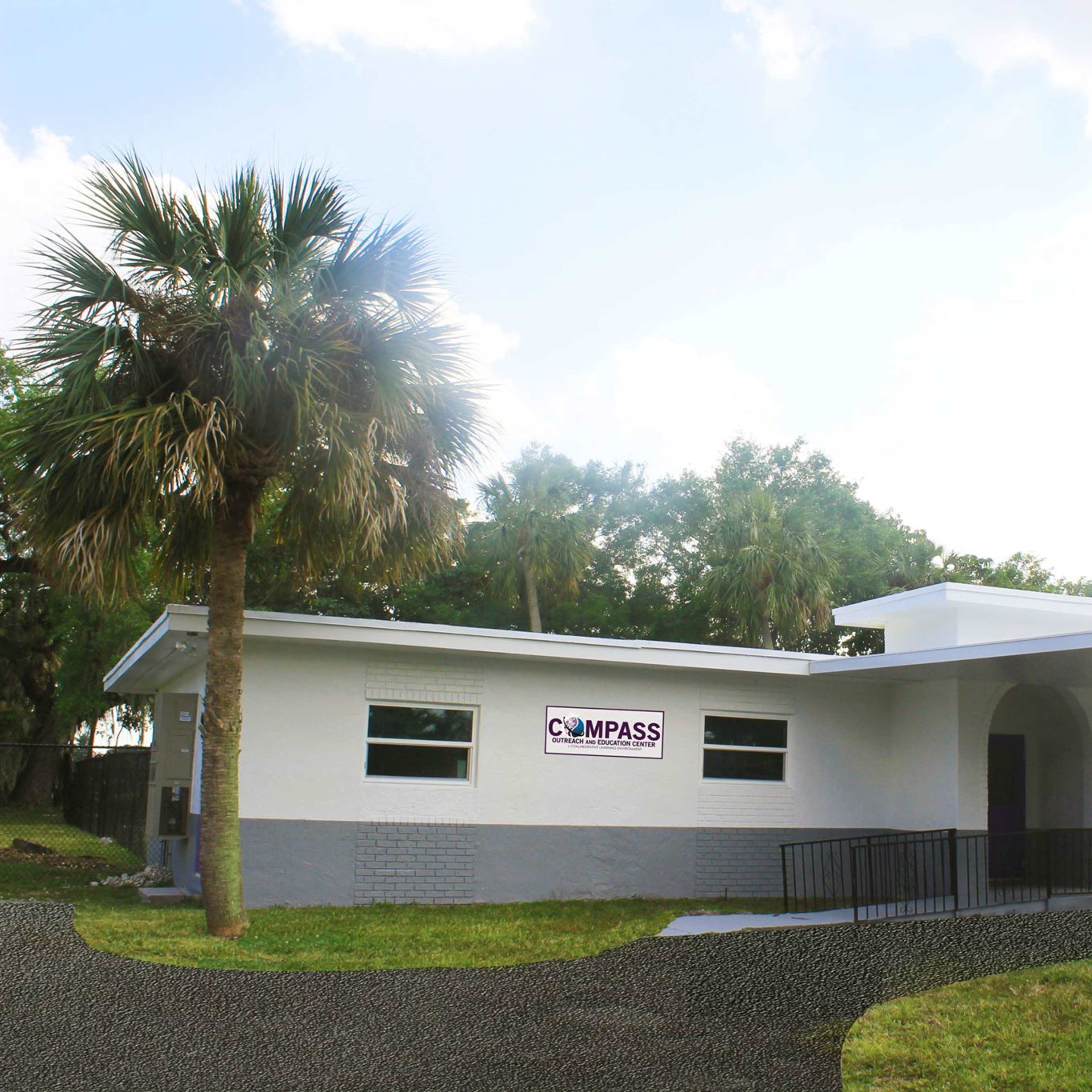Private Workshop Hub: Where Ideas Bloom and Creativity is Encouraged Image in Riverside Park, Fort Lauderdale, FL