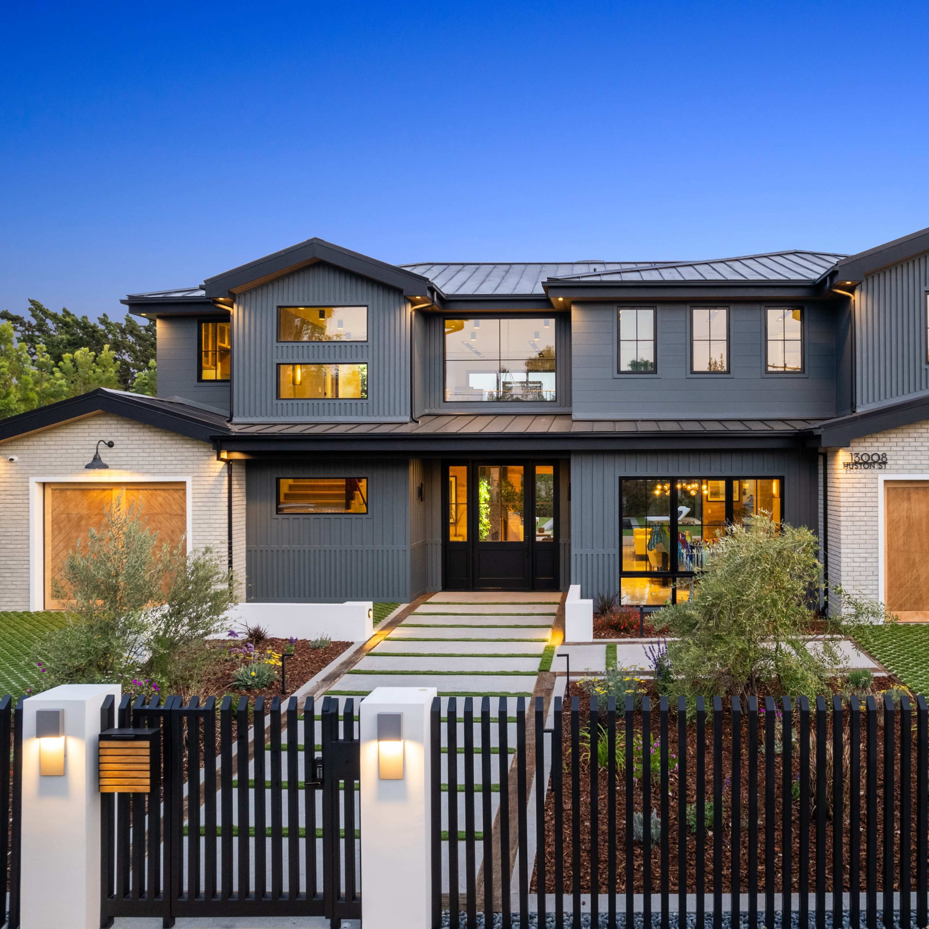 The Luxe Shoot Space-Pure Elegance Image in Sherman Oaks, Los Angeles, CA