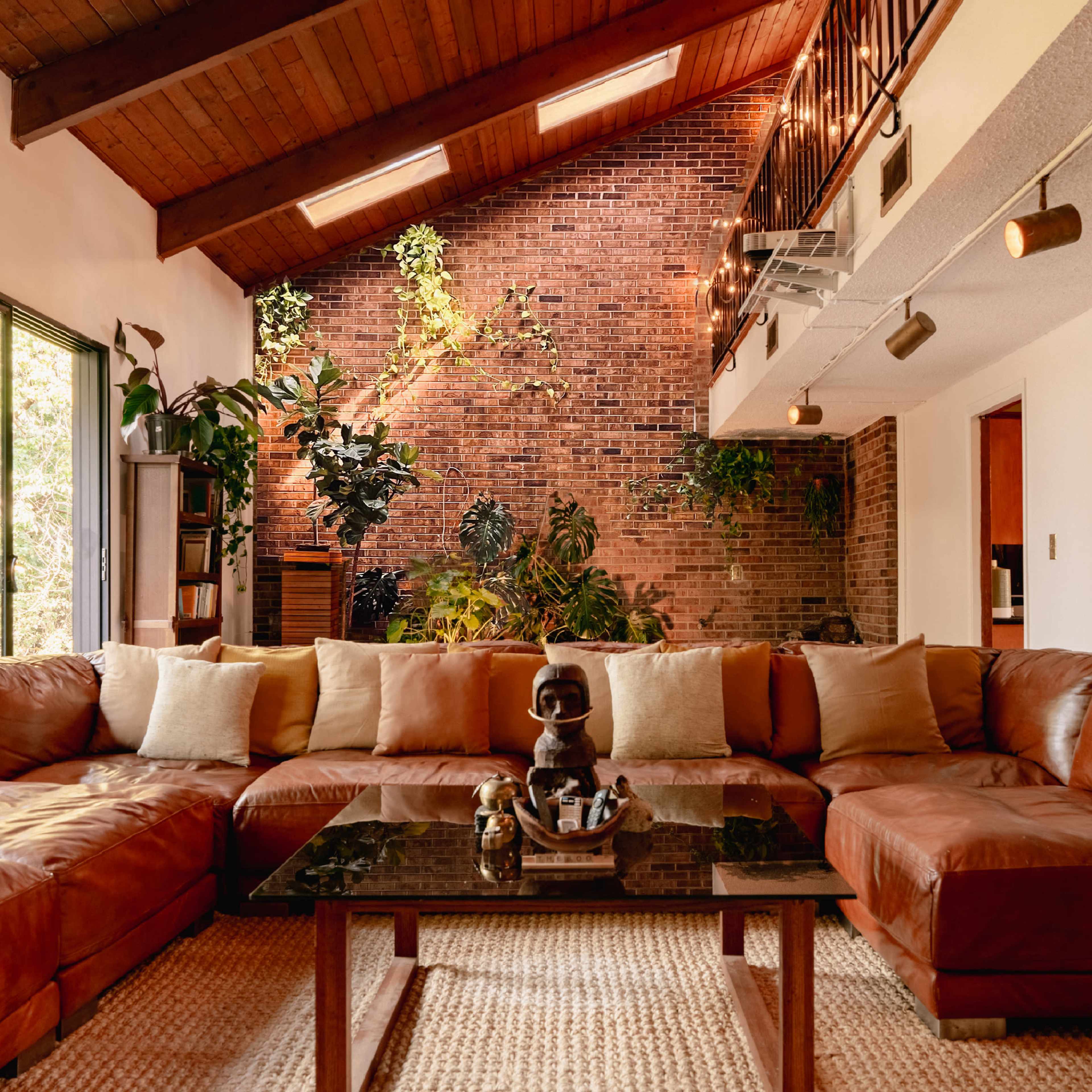 HUGE STYLISH VINTAGE HOME Image in Nashville, Nashville, TN