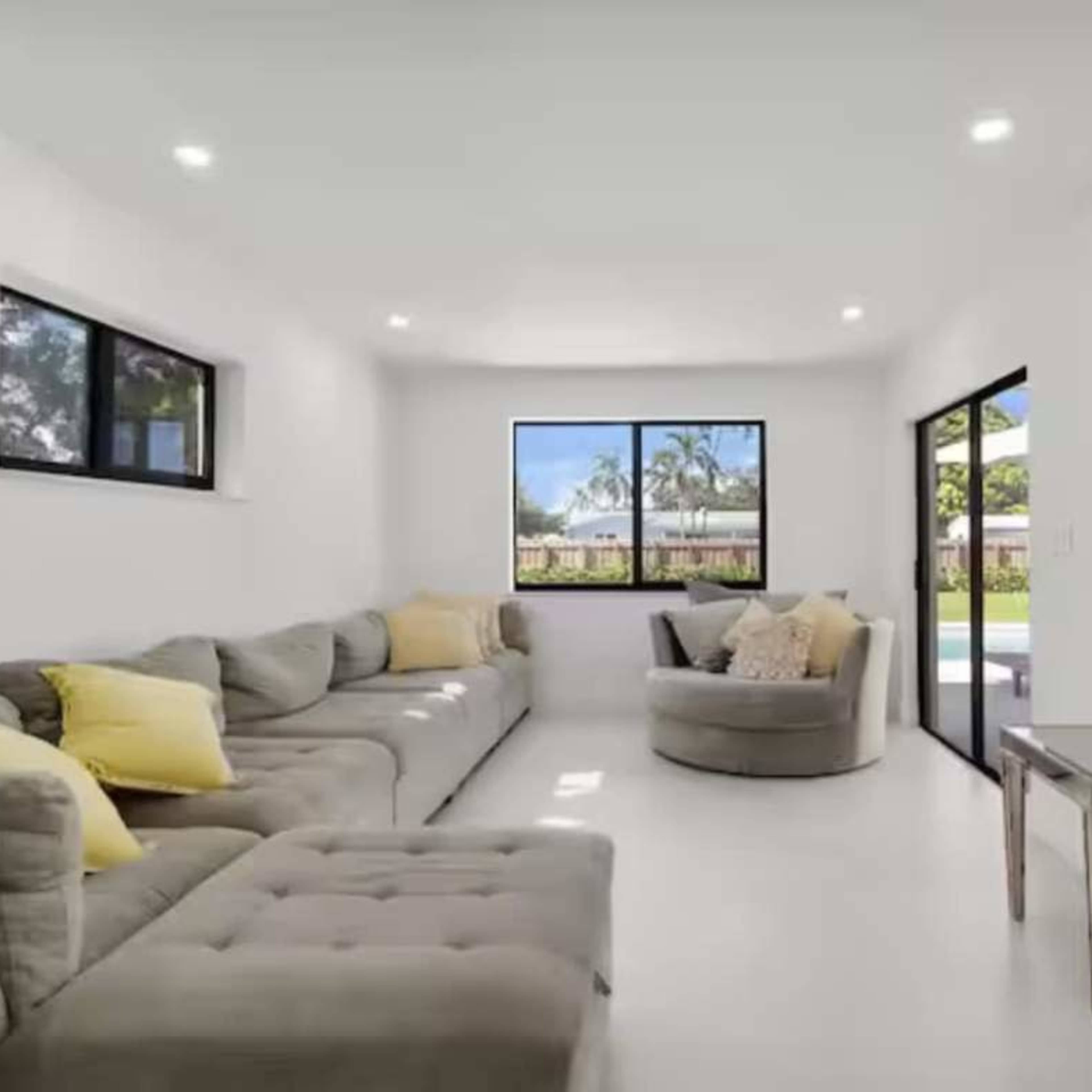 Lux Miami Rental and Outdoor Space Hollywood Hills Image in Hollywood Hills, Hollywood, FL