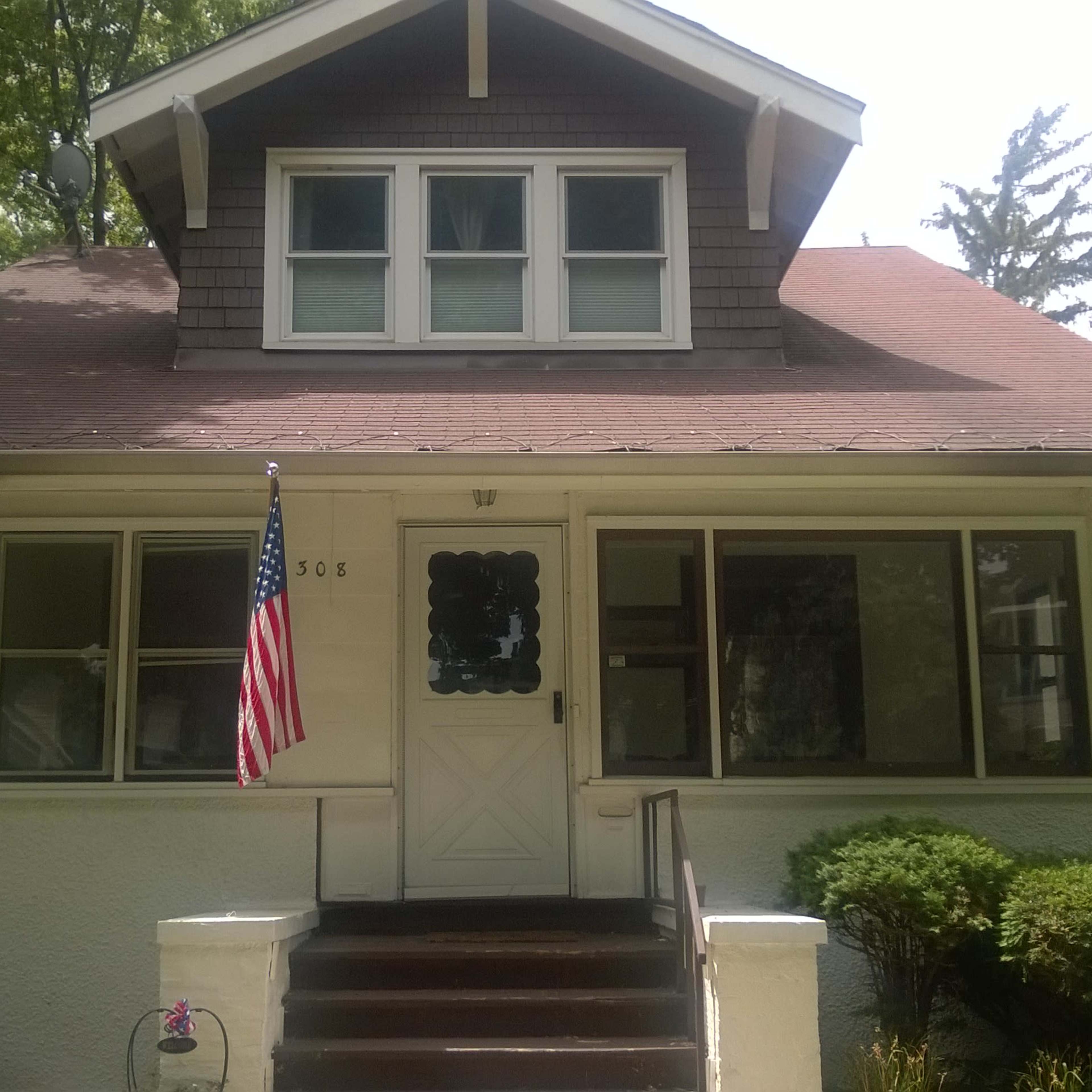 Chicago NW Burbs Craftsman Bungalow Image in Wheeling Township, Arlington Heights, IL