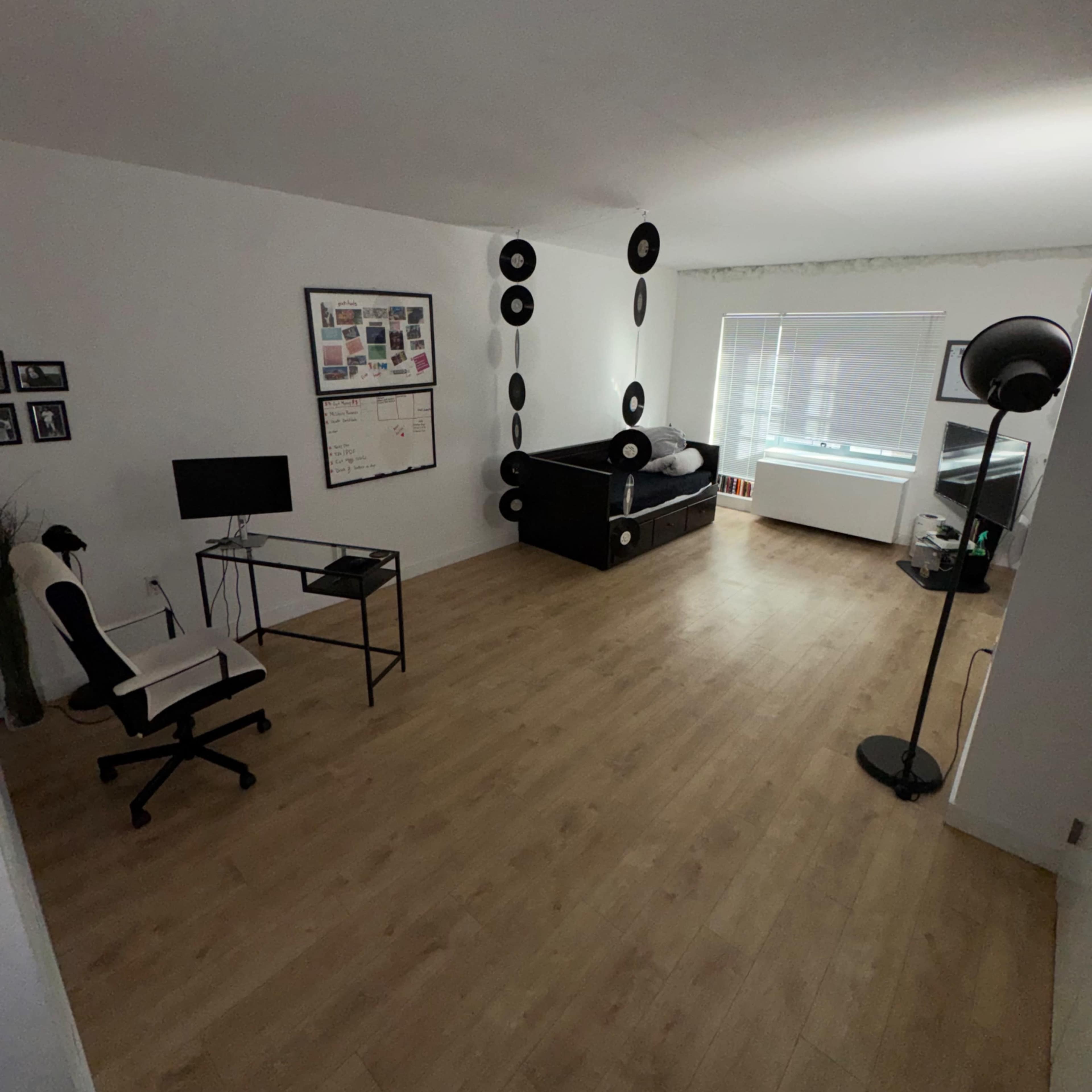 Urban Minimalist Studio Retreat Image in Greenpoint, Brooklyn, NY