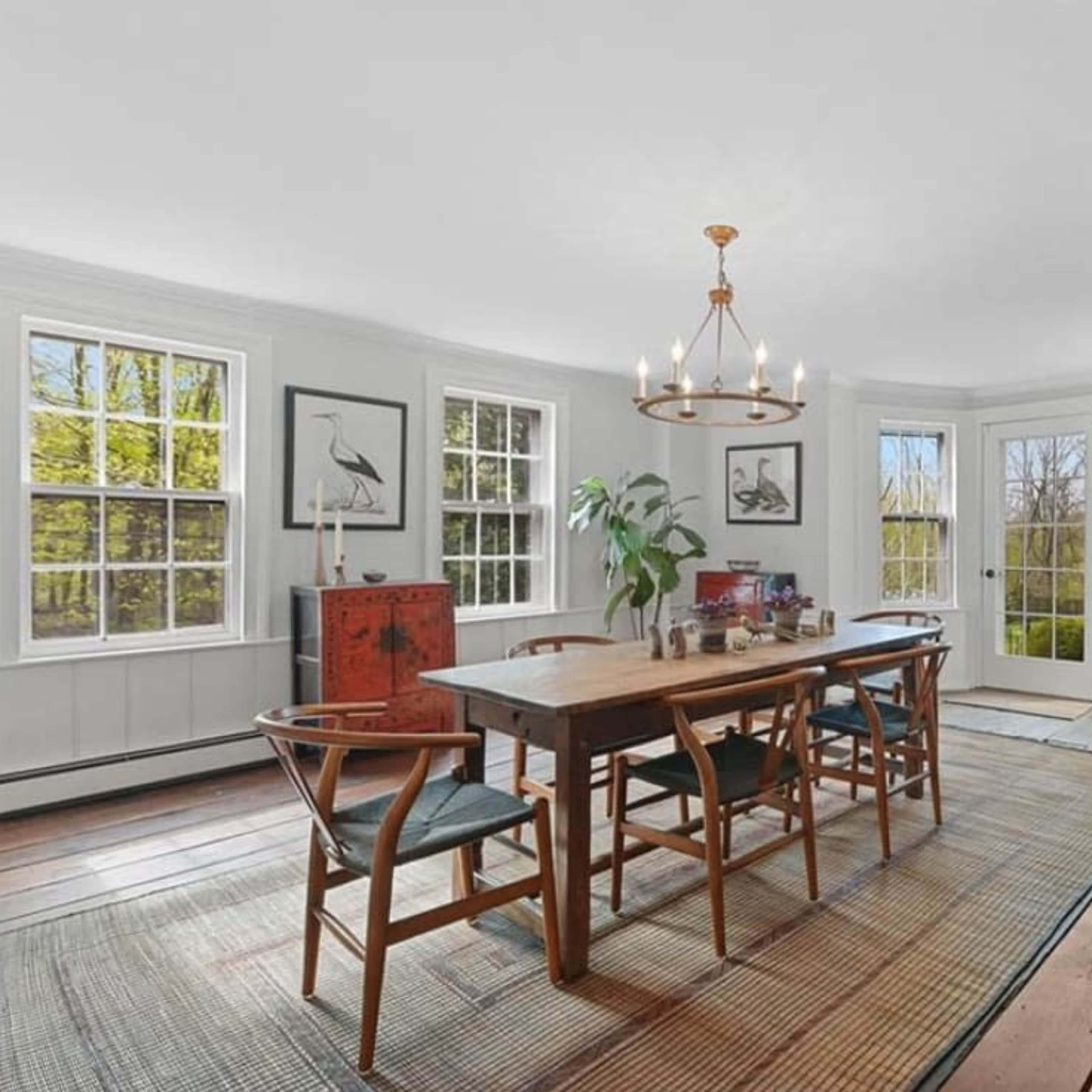Sun-filled airy charming country home with huge kitchen Image in Bedford, Bedford, NY