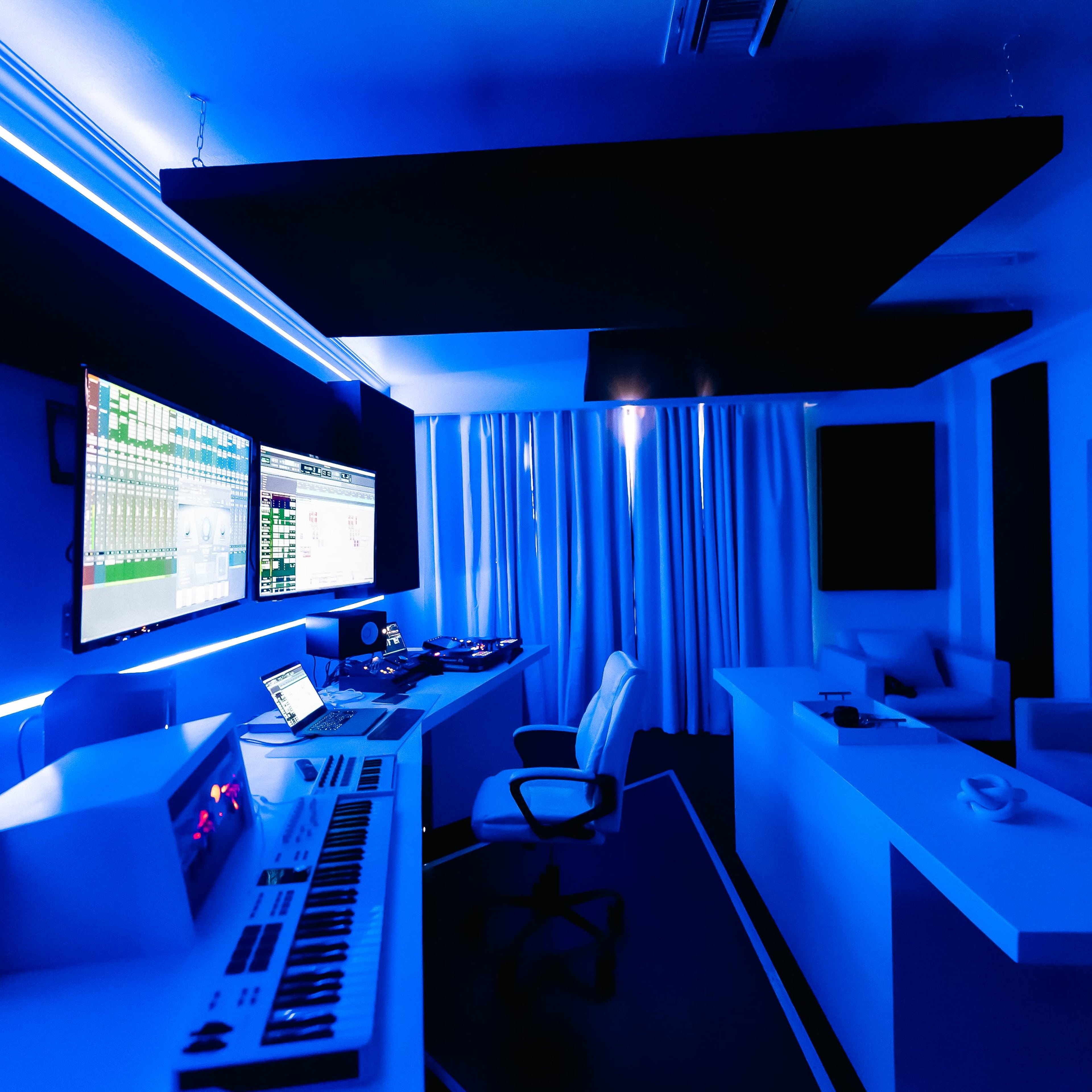 Hit Room Image in Hollywood, Los Angeles, CA